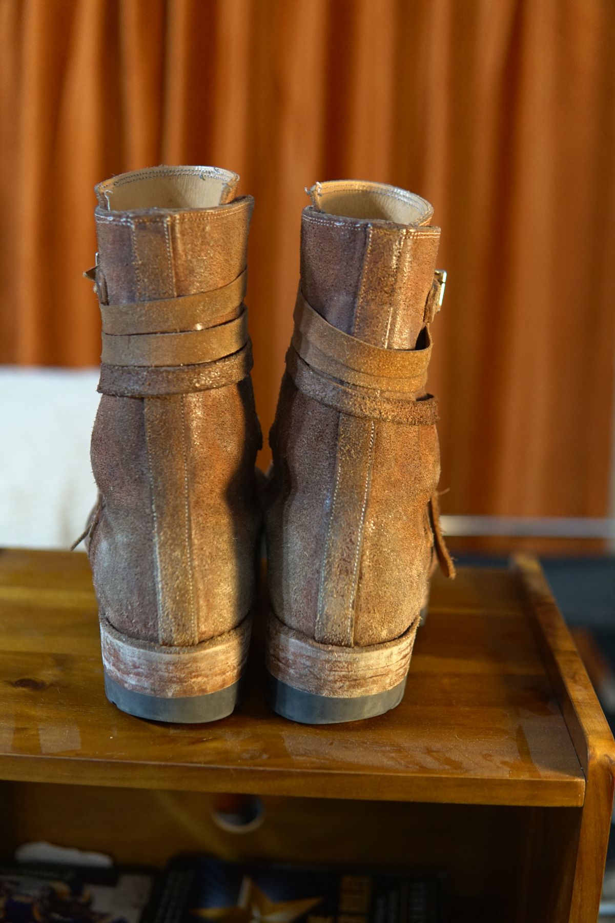 Photo by tekufu on January 6, 2025 of the Thomas Benjamin 008 in Hand-Dyed veg Tan Leather.