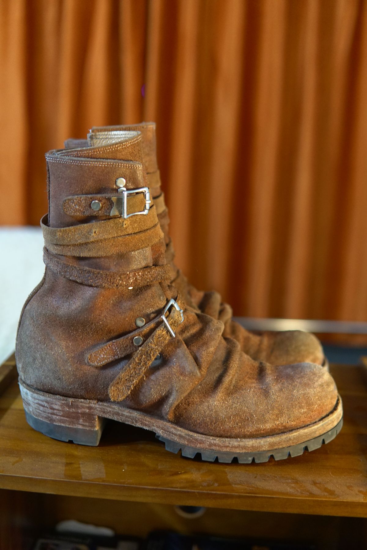 Photo by tekufu on January 6, 2025 of the Thomas Benjamin 008 in Hand-Dyed veg Tan Leather.