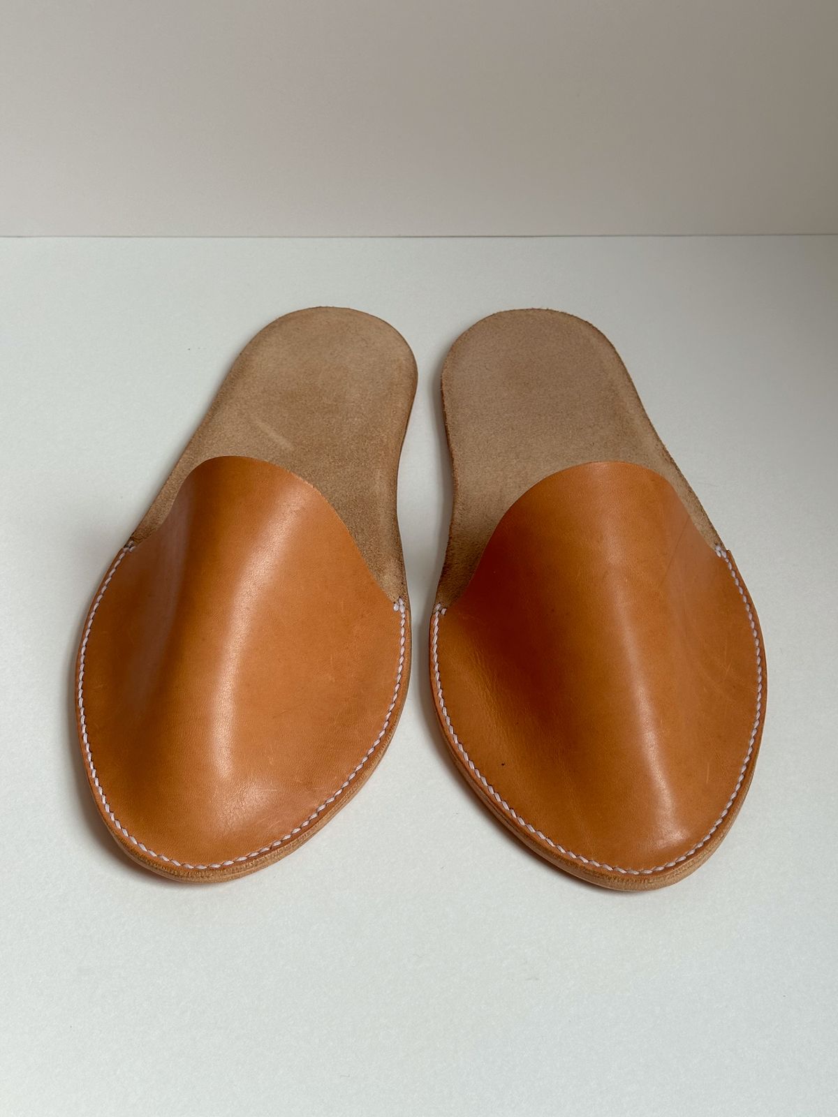 Photo by storybook.oak on October 1, 2024 of the Self-Made Slide in Horween Natural Essex.