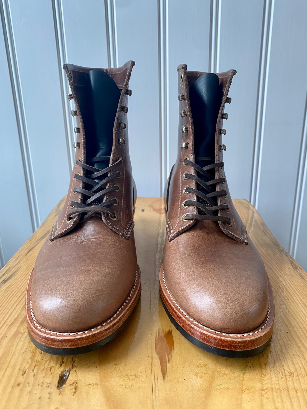 Photo by storybook.oak on October 1, 2022 of the Onderhoud SVC02 Packer Boot in Horween Natural Chromexcel.