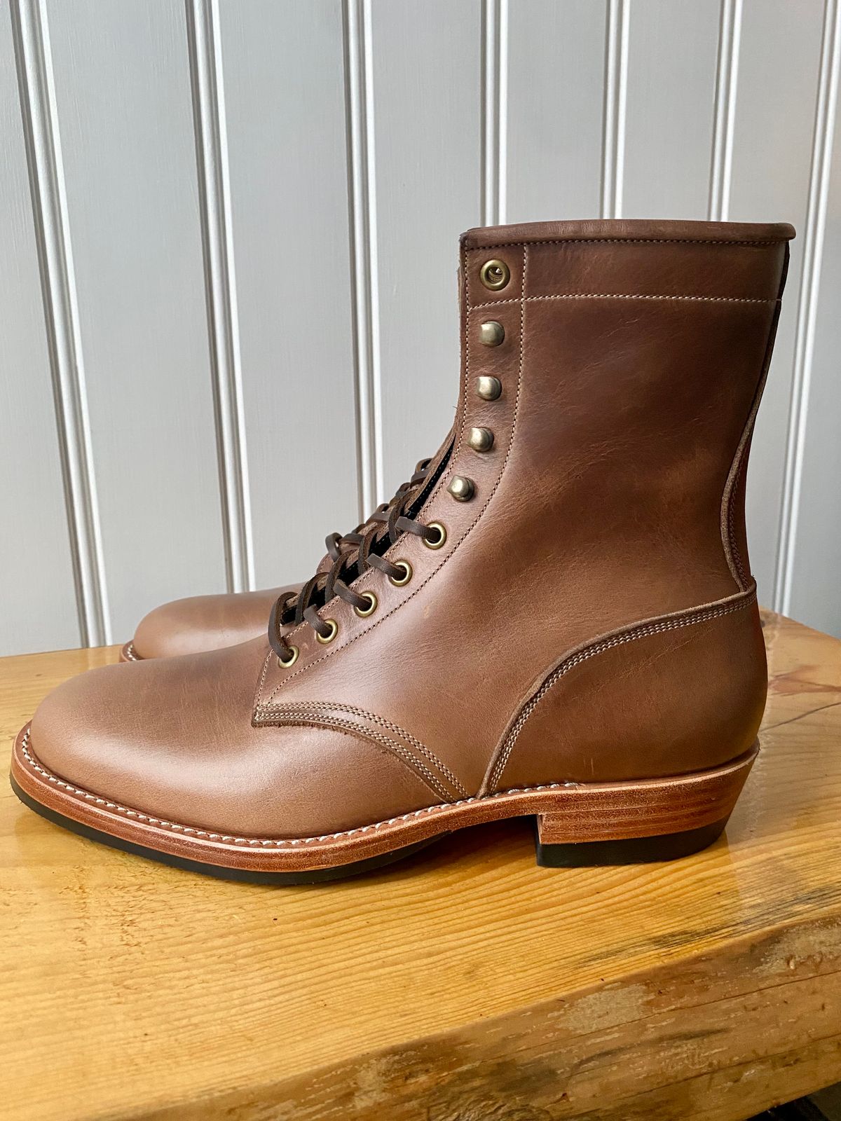 Photo by storybook.oak on October 1, 2022 of the Onderhoud SVC02 Packer Boot in Horween Natural Chromexcel.