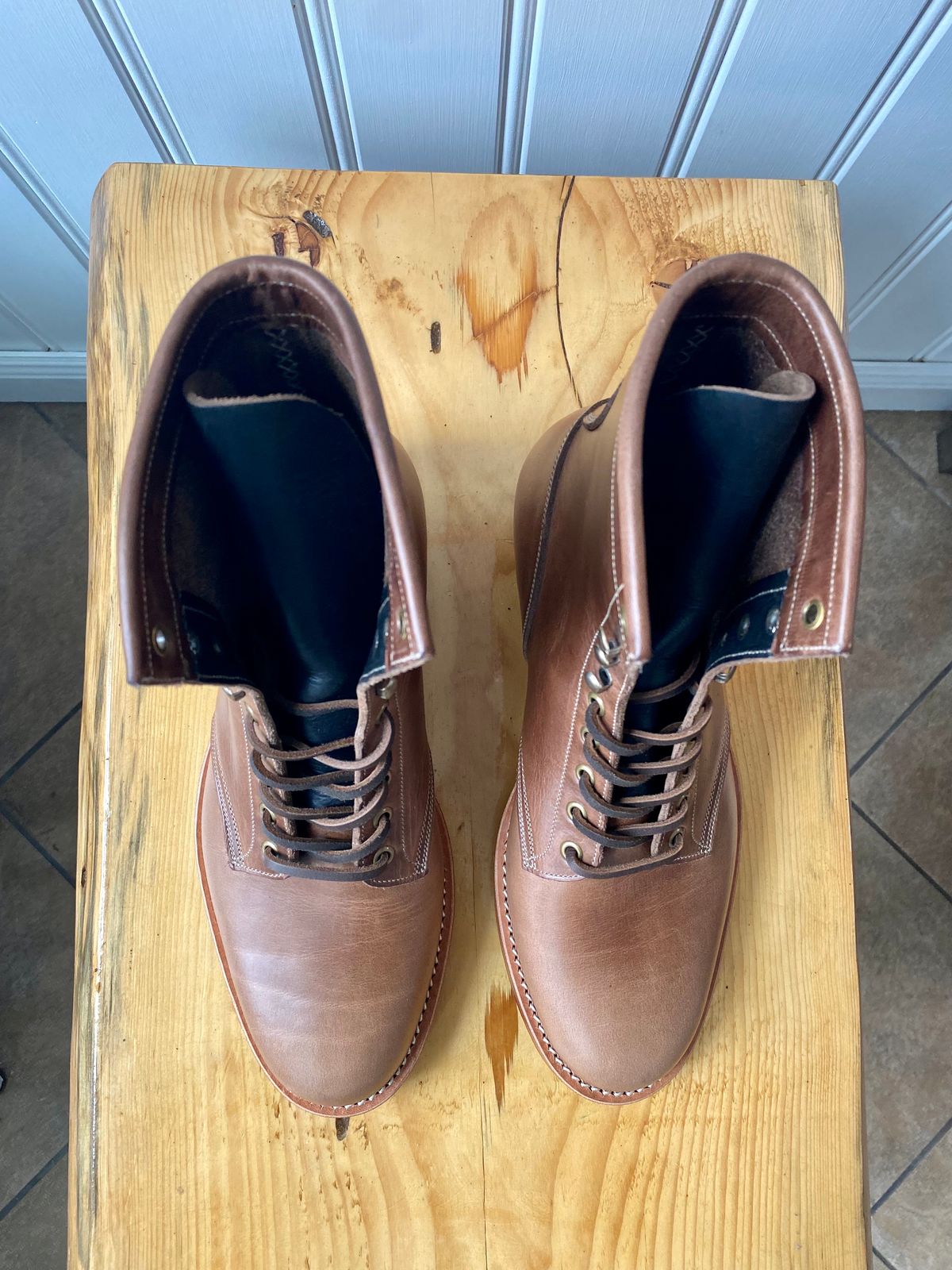 Photo by storybook.oak on October 1, 2022 of the Onderhoud SVC02 Packer Boot in Horween Natural Chromexcel.