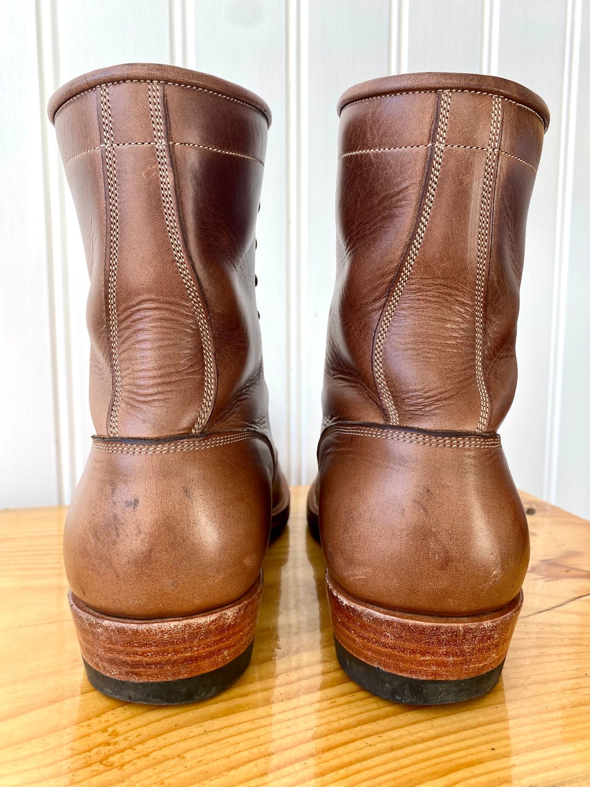 Photo by storybook.oak on November 3, 2022 of the Onderhoud SVC02 Packer Boot in Horween Natural Chromexcel.