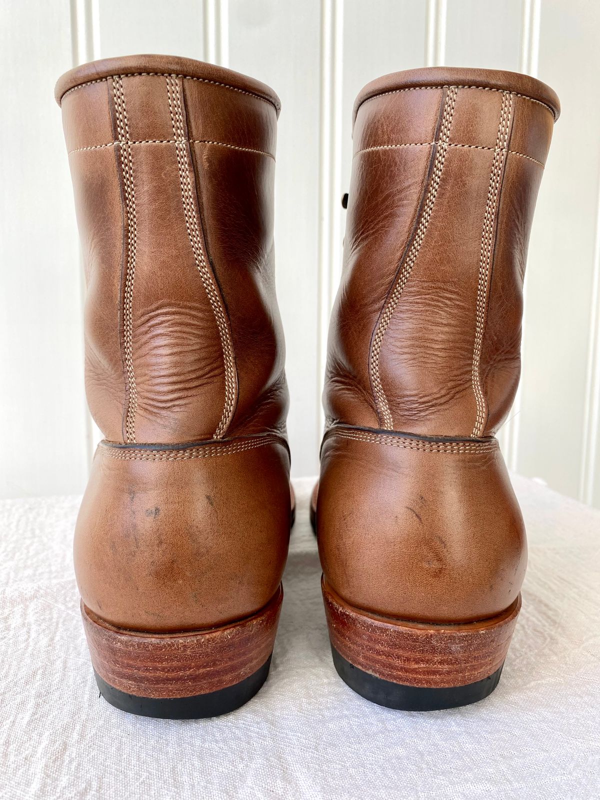 Photo by storybook.oak on December 2, 2022 of the Onderhoud SVC02 Packer Boot in Horween Natural Chromexcel.
