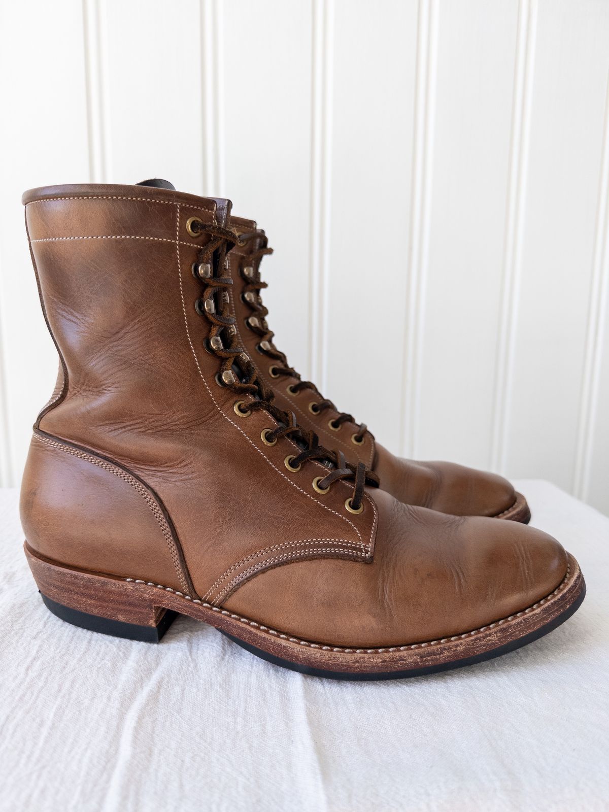Photo by storybook.oak on March 1, 2023 of the Onderhoud SVC02 Packer Boot in Horween Natural Chromexcel.