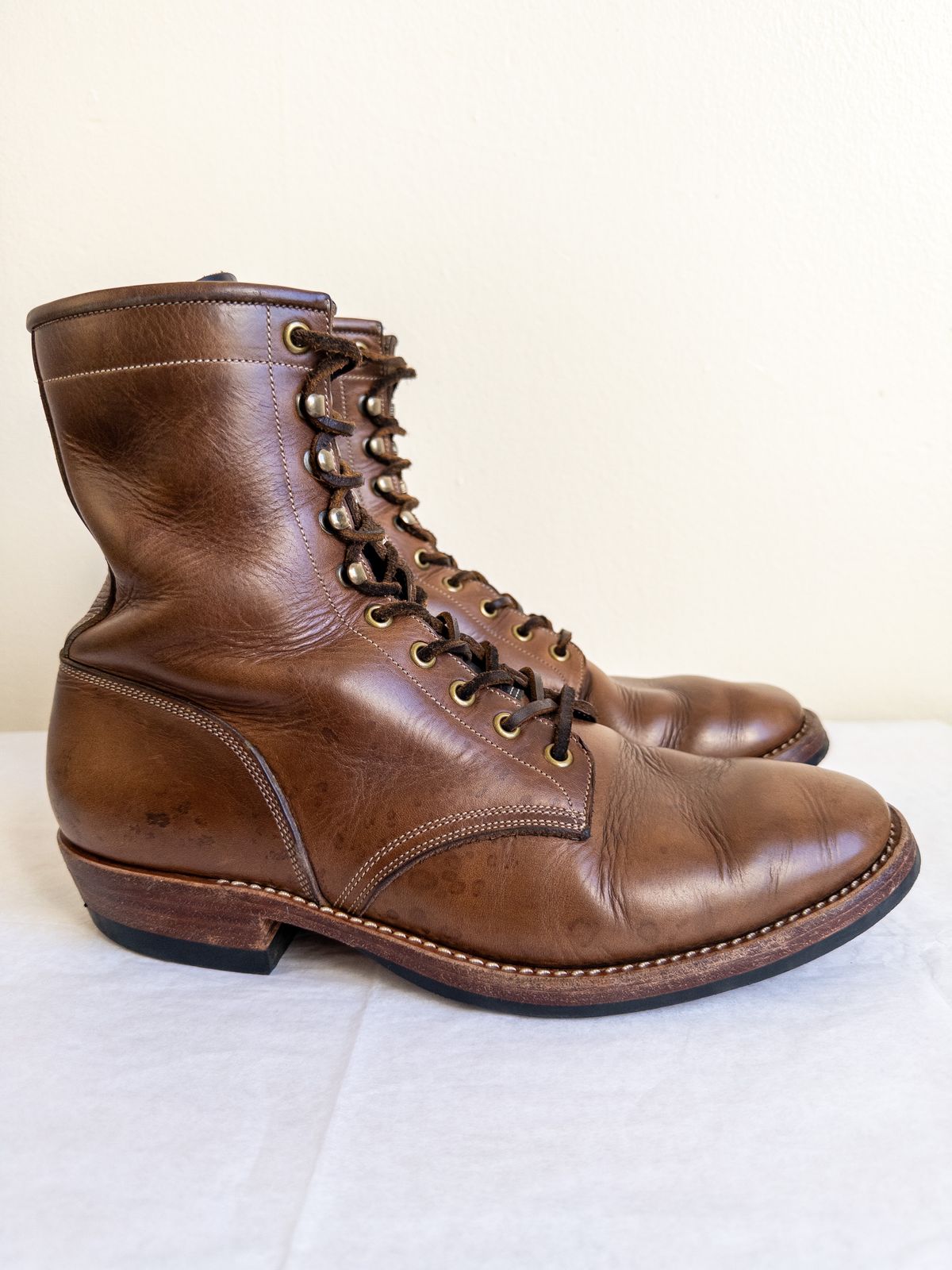 Photo by storybook.oak on April 3, 2023 of the Onderhoud SVC02 Packer Boot in Horween Natural Chromexcel.