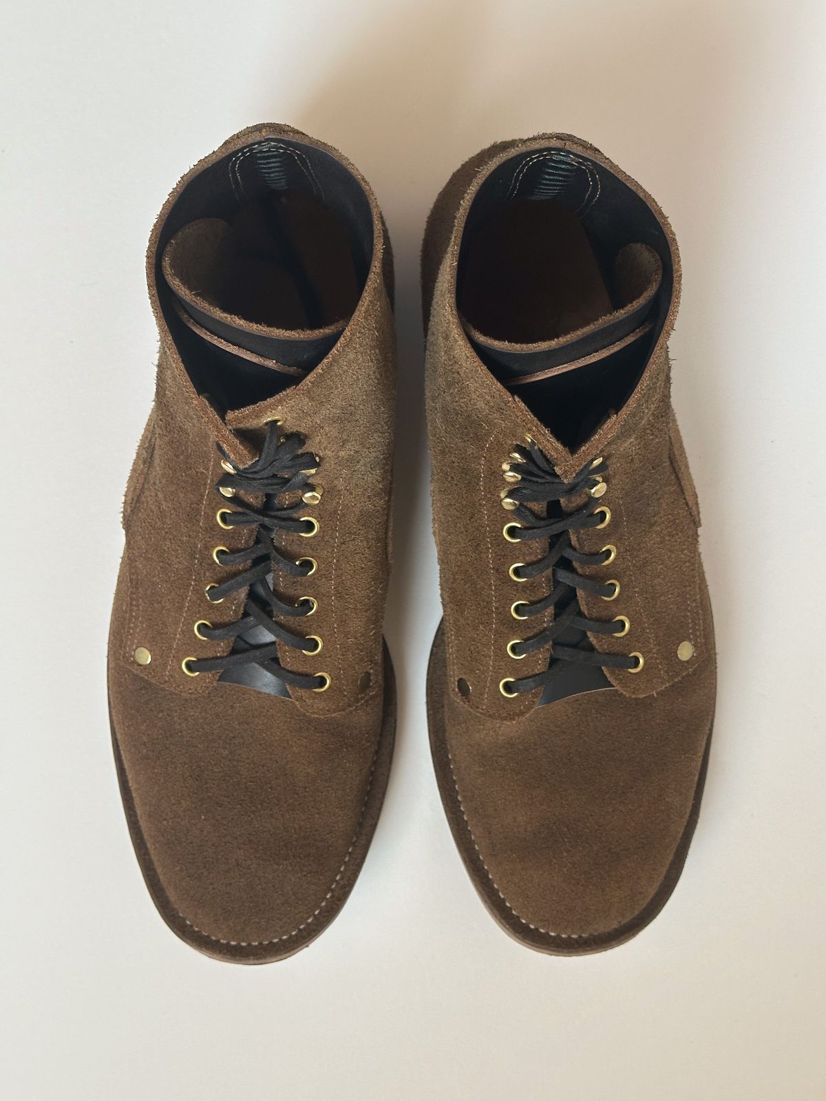 Photo by storybook.oak on October 2, 2025 of the NF Bootmaker Fritz Boot in Horween Washed Black Chromexcel Roughout.