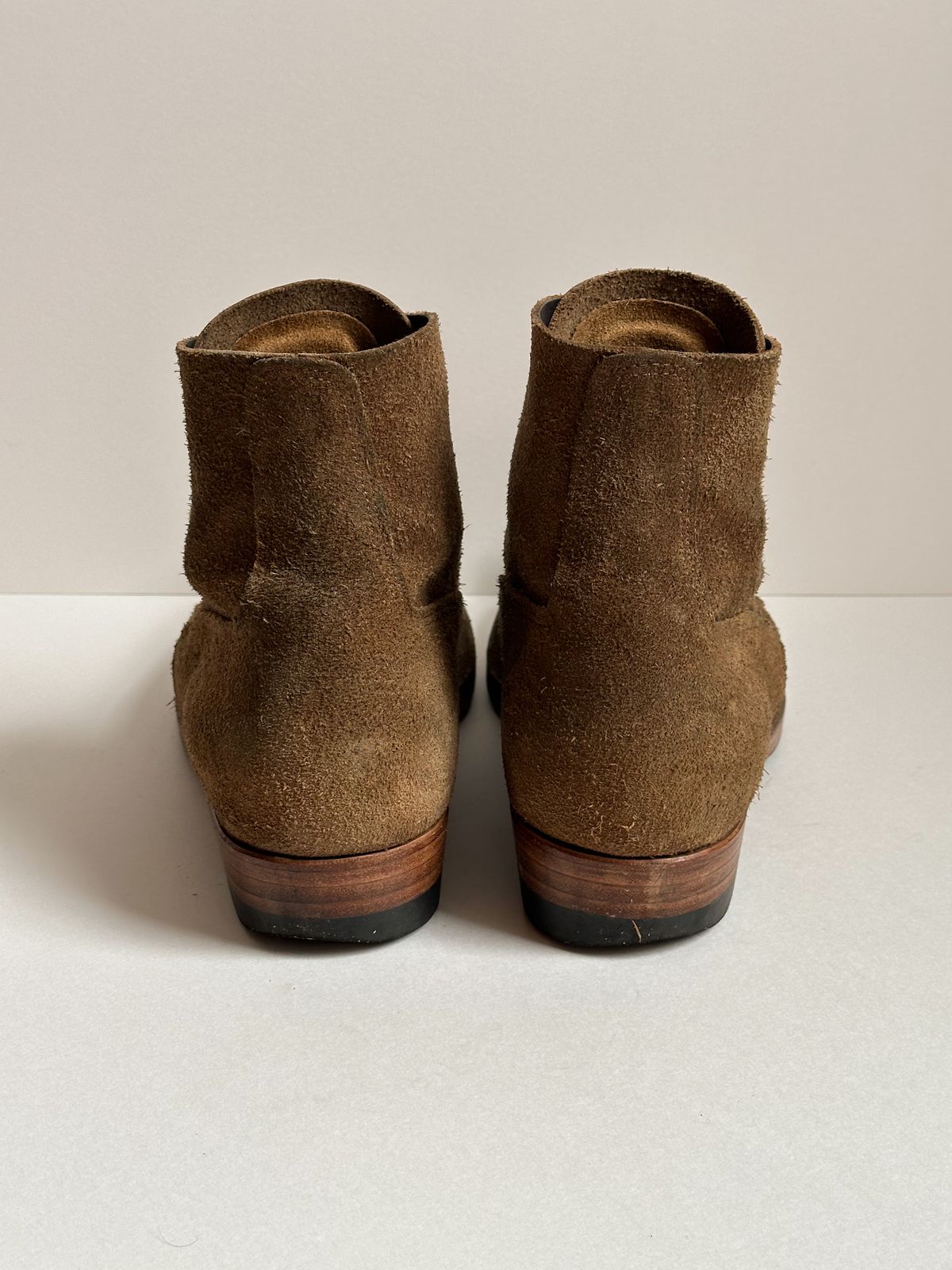 Photo by storybook.oak on November 3, 2025 of the NF Bootmaker Fritz Boot in Horween Washed Black Chromexcel Roughout.