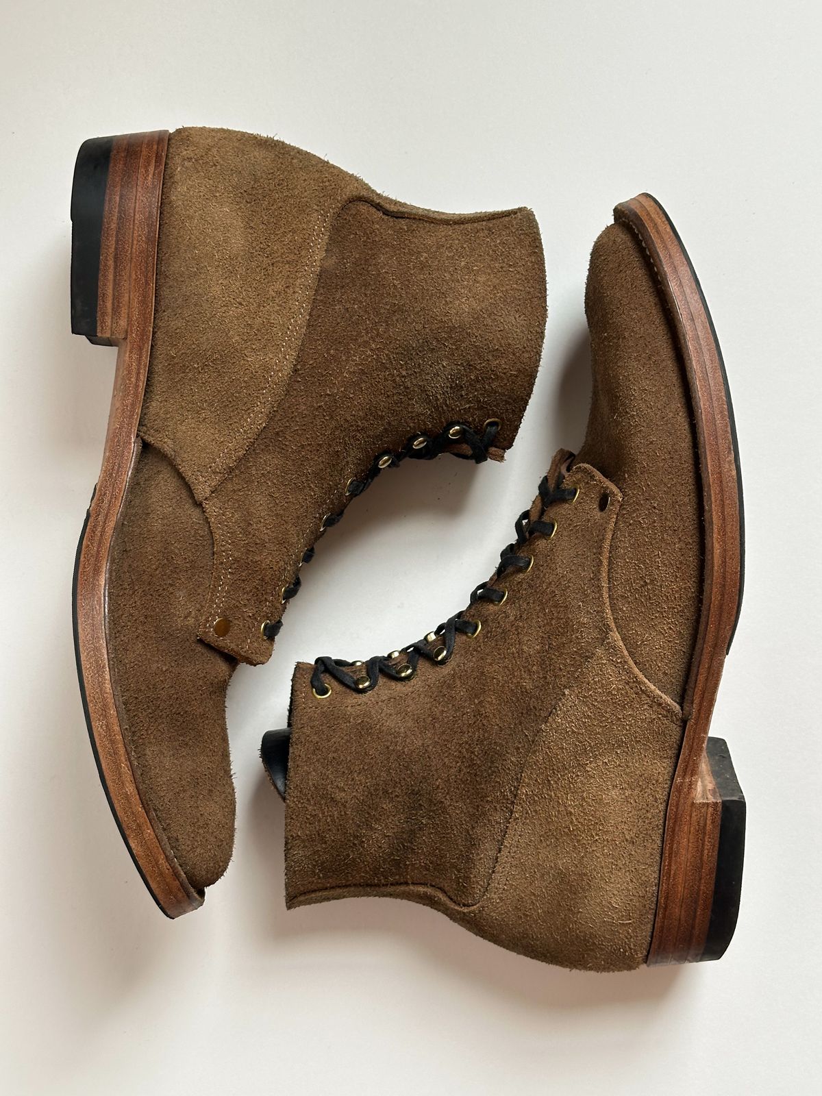 Photo by storybook.oak on November 3, 2025 of the NF Bootmaker Fritz Boot in Horween Washed Black Chromexcel Roughout.