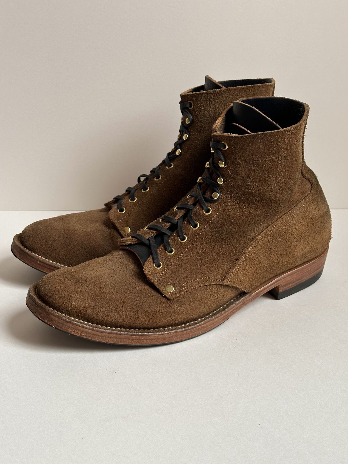 Photo by storybook.oak on November 3, 2025 of the NF Bootmaker Fritz Boot in Horween Washed Black Chromexcel Roughout.