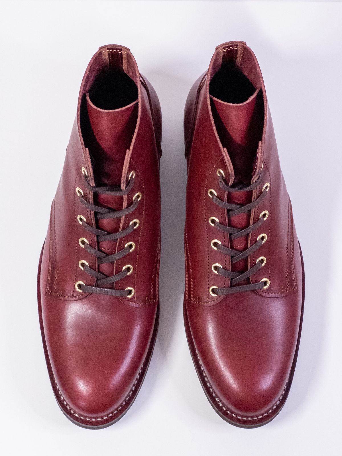Photo by storybook.oak on October 1, 2023 of the Jack & White Brothers Letterman ZERO in Badalassi Carlo Mosto Minerva Liscio.