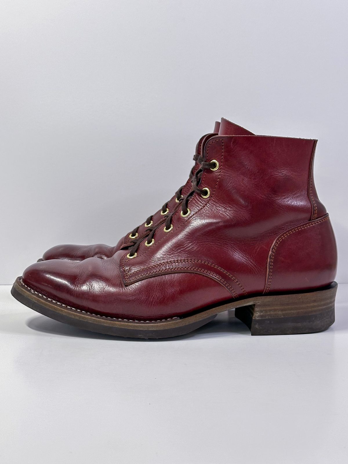 Photo by storybook.oak on January 3, 2024 of the Jack & White Brothers Letterman ZERO in Badalassi Carlo Mosto Minerva Liscio.