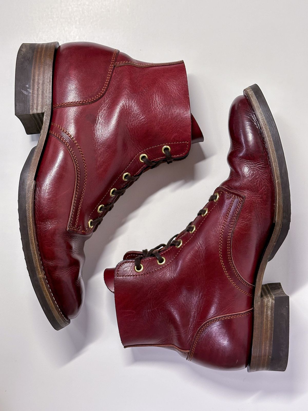 Photo by storybook.oak on January 3, 2024 of the Jack & White Brothers Letterman ZERO in Badalassi Carlo Mosto Minerva Liscio.