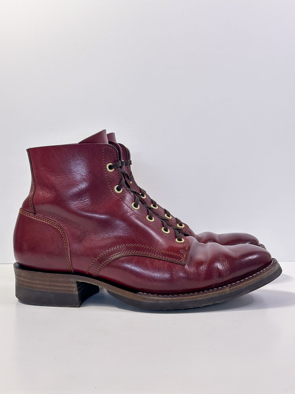 Photo by storybook.oak on February 4, 2024 of the Jack & White Brothers Letterman ZERO in Badalassi Carlo Mosto Minerva Liscio.
