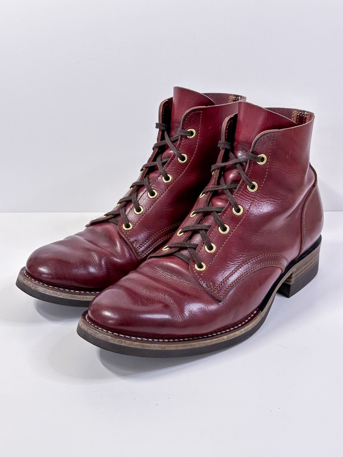 Photo by storybook.oak on March 5, 2024 of the Jack & White Brothers Letterman ZERO in Badalassi Carlo Mosto Minerva Liscio.