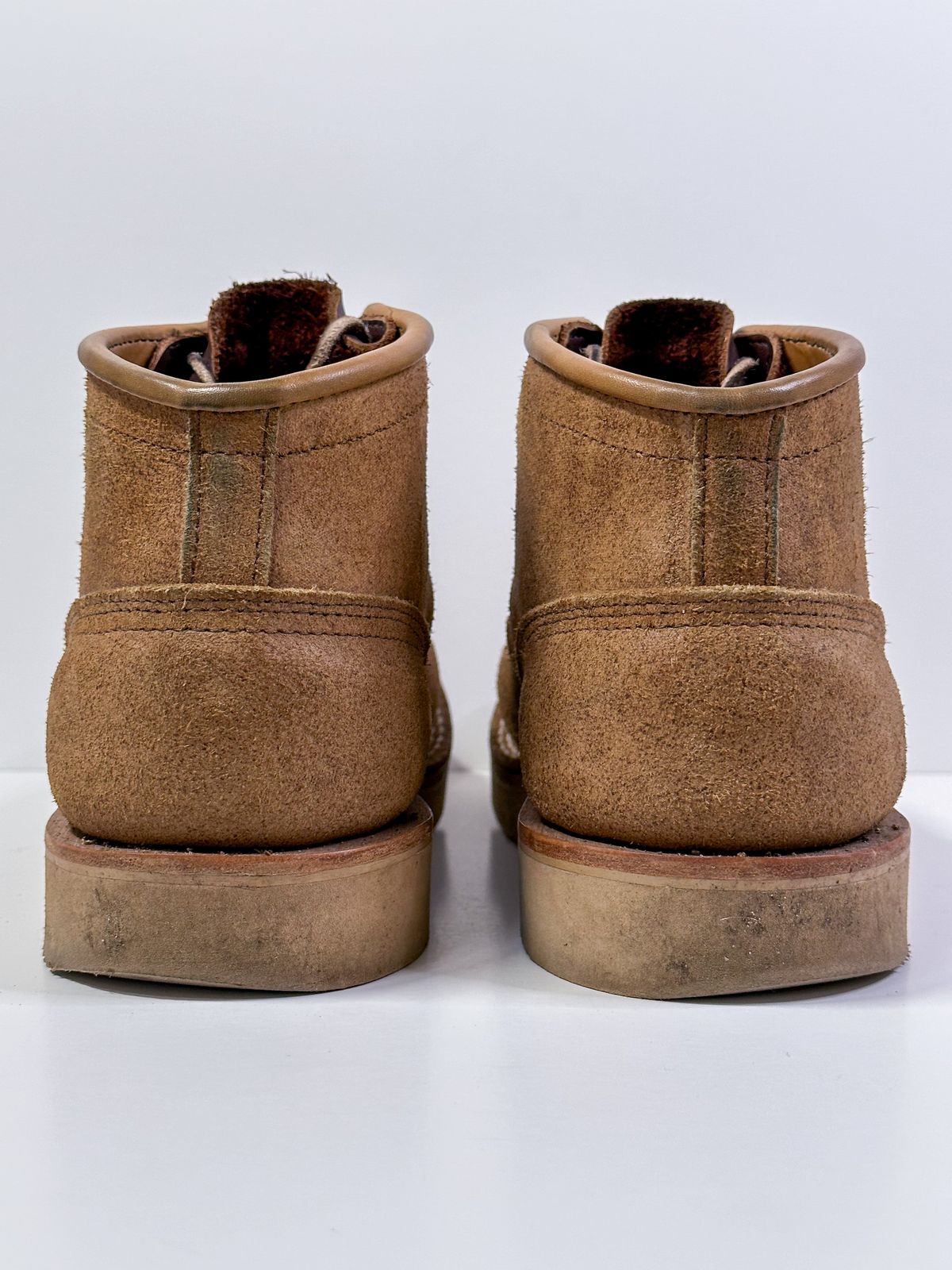 Photo by storybook.oak on November 4, 2023 of the Nicks Aldert Strider Moc Toe in Seidel 1964 Tan Roughout.