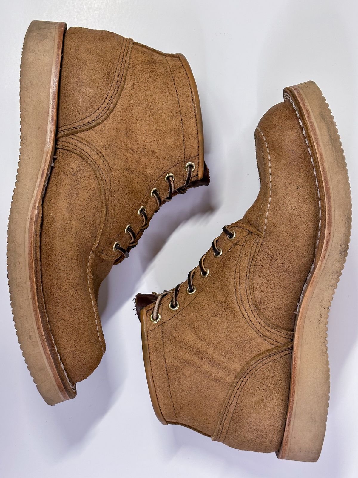 Photo by storybook.oak on November 4, 2023 of the Nicks Aldert Strider Moc Toe in Seidel 1964 Tan Roughout.