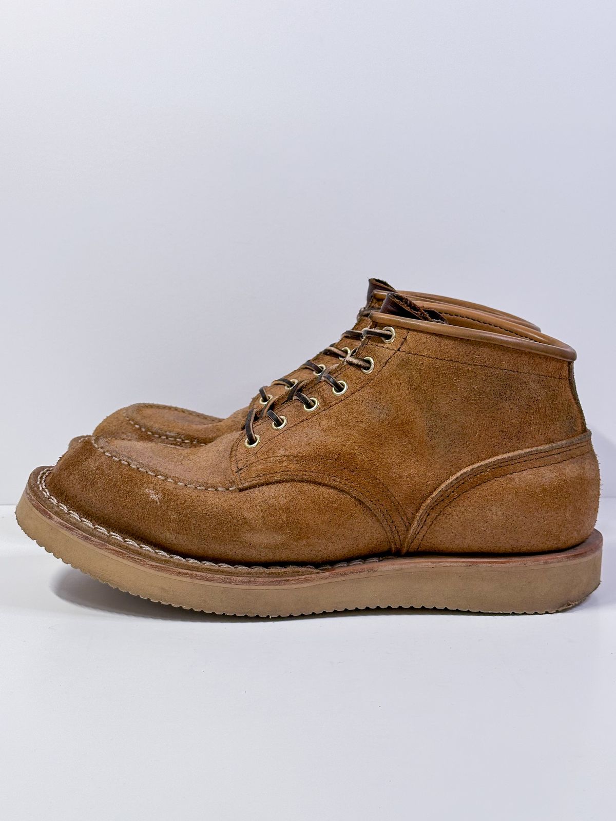 Photo by storybook.oak on January 3, 2024 of the Nicks Aldert Strider Moc Toe in Seidel 1964 Tan Roughout.