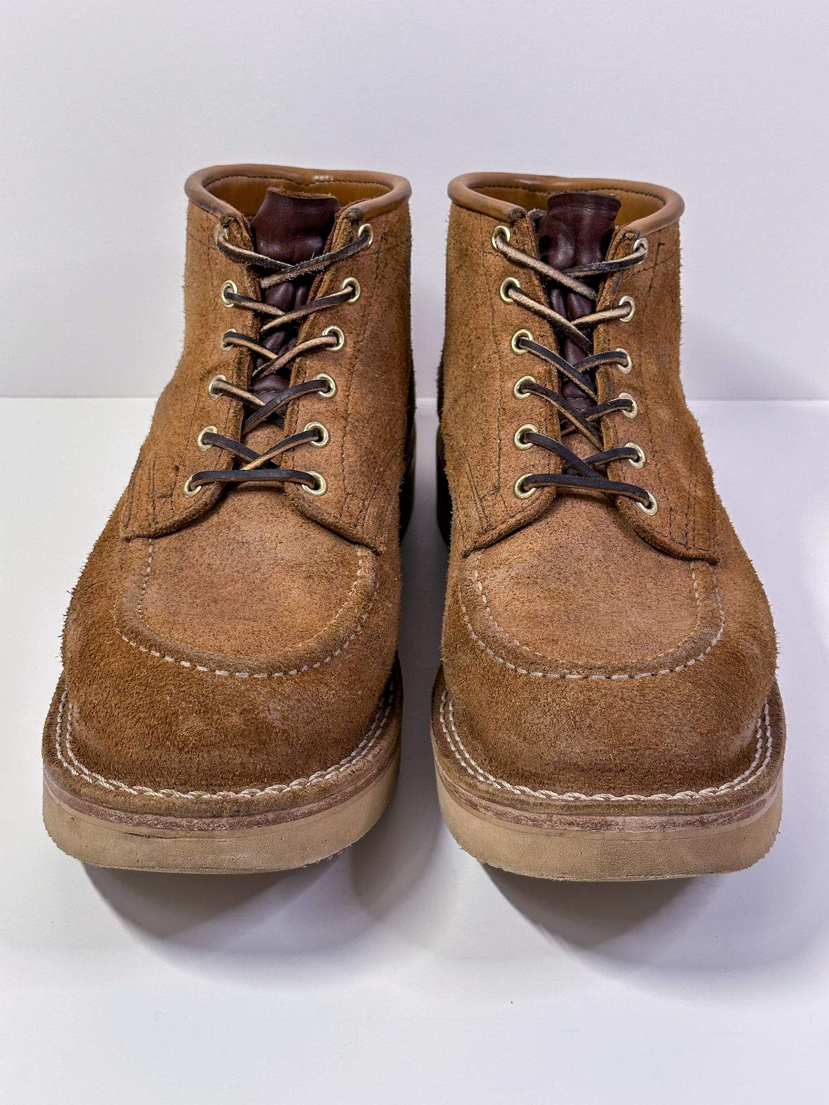 Photo by storybook.oak on January 3, 2024 of the Nicks Aldert Strider Moc Toe in Seidel 1964 Tan Roughout.