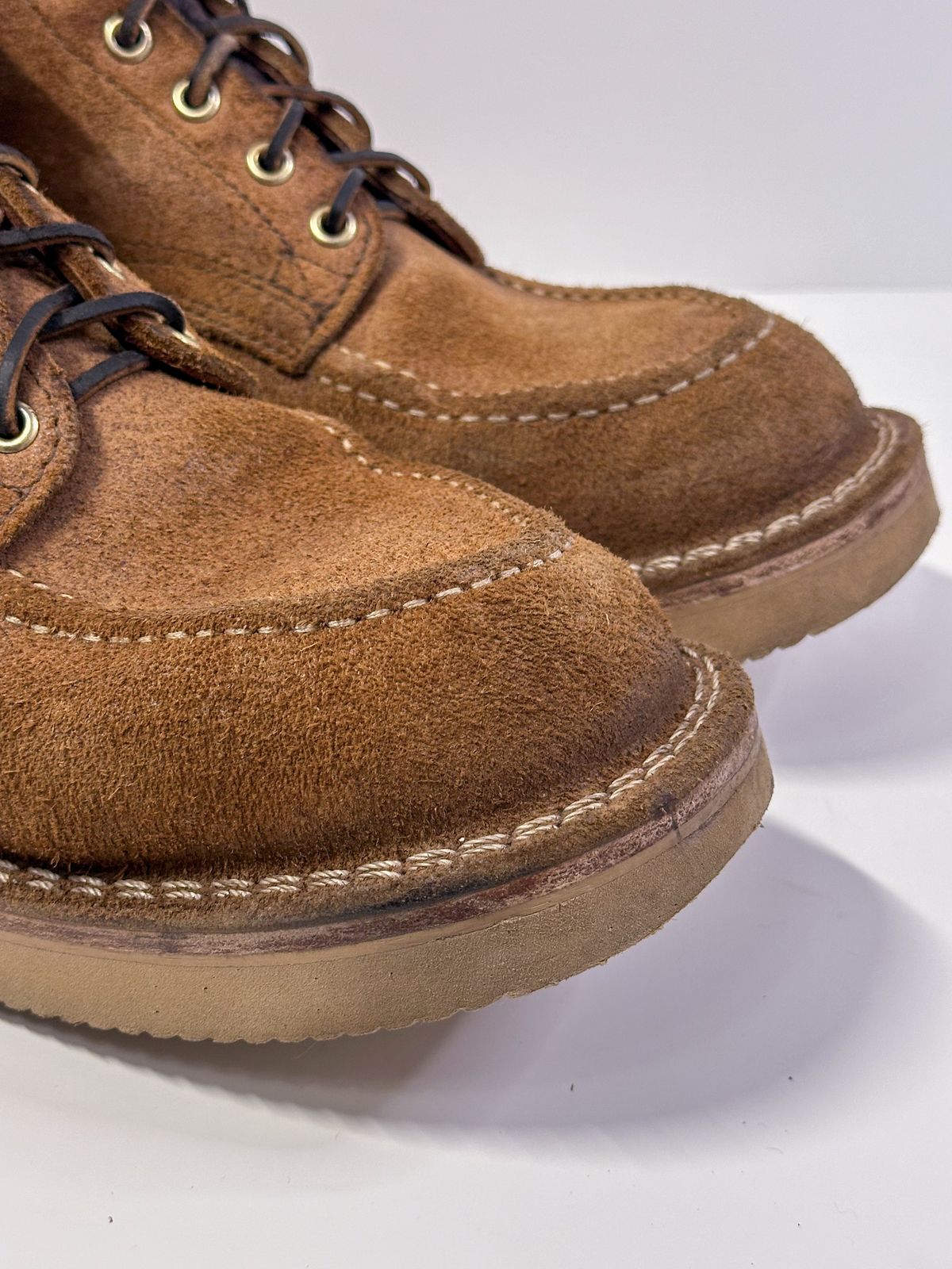 Photo by storybook.oak on February 4, 2024 of the Nicks Aldert Strider Moc Toe in Seidel 1964 Tan Roughout.