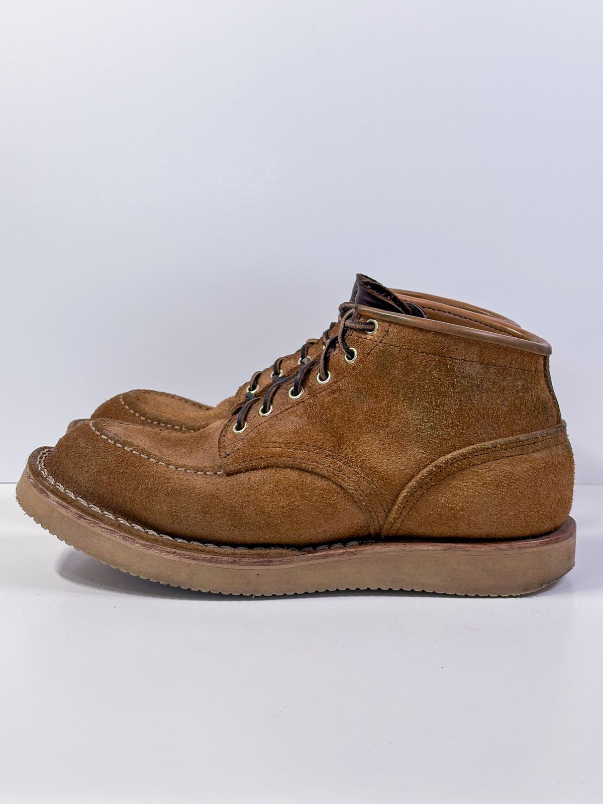 Photo by storybook.oak on February 4, 2024 of the Nicks Aldert Strider Moc Toe in Seidel 1964 Tan Roughout.