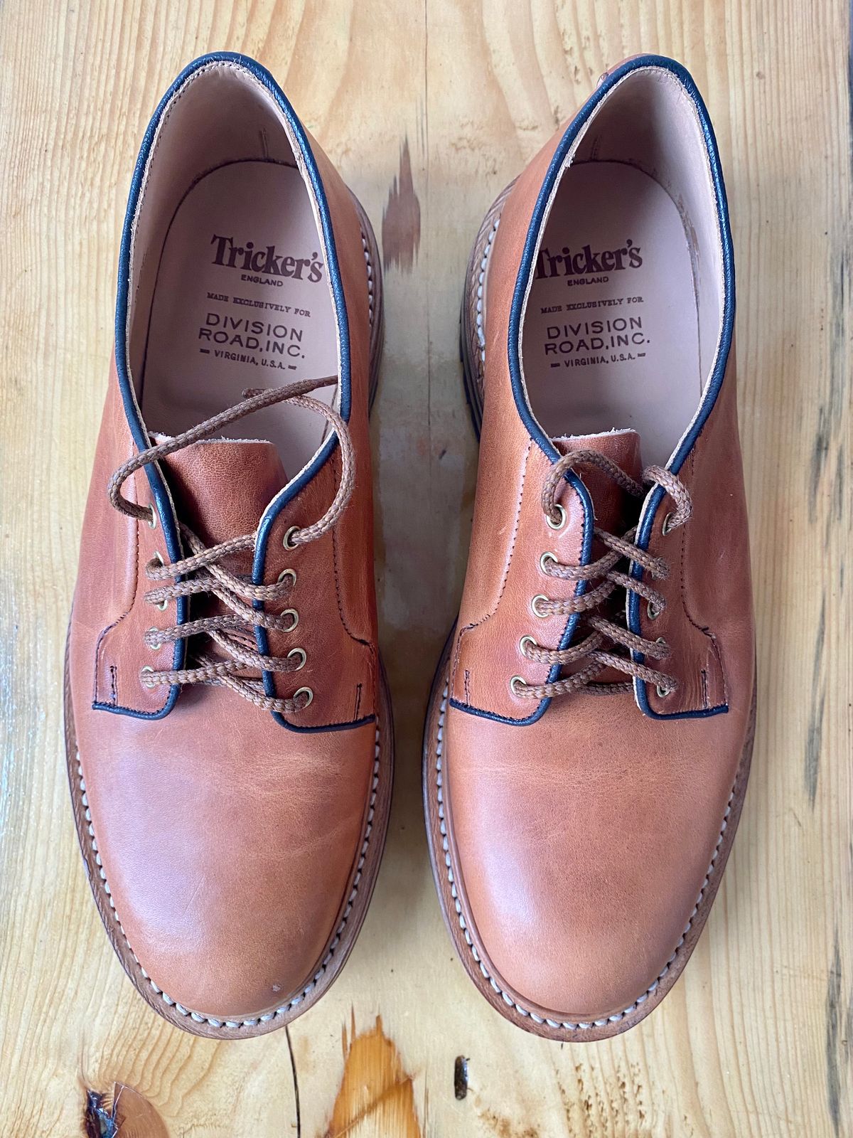 Photo by storybook.oak on October 1, 2022 of the Tricker's Robert Plain Derby Shoe in Horween Natural Dublin.