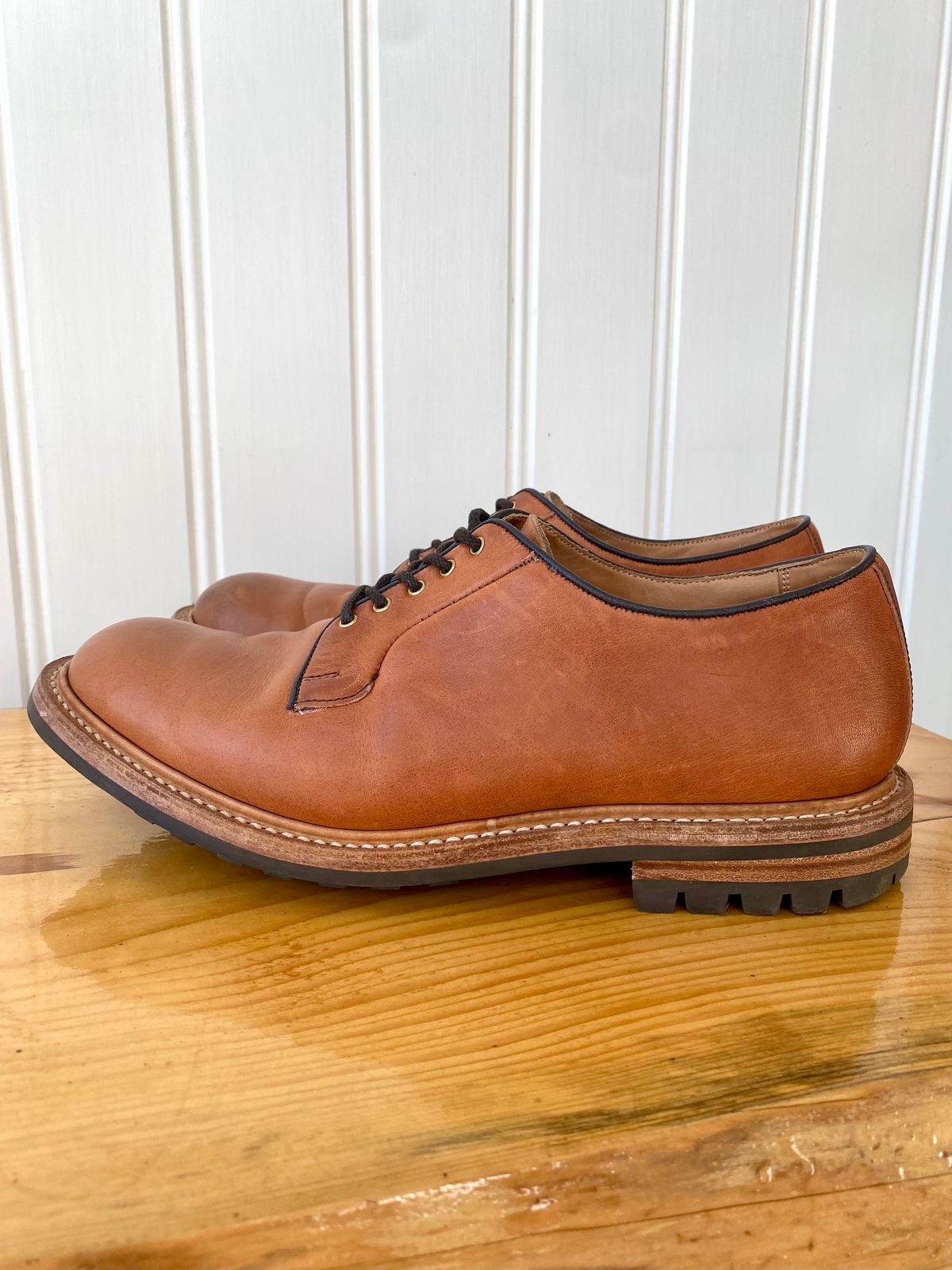 Photo by storybook.oak on November 2, 2022 of the Tricker's Robert Plain Derby Shoe in Horween Natural Dublin.