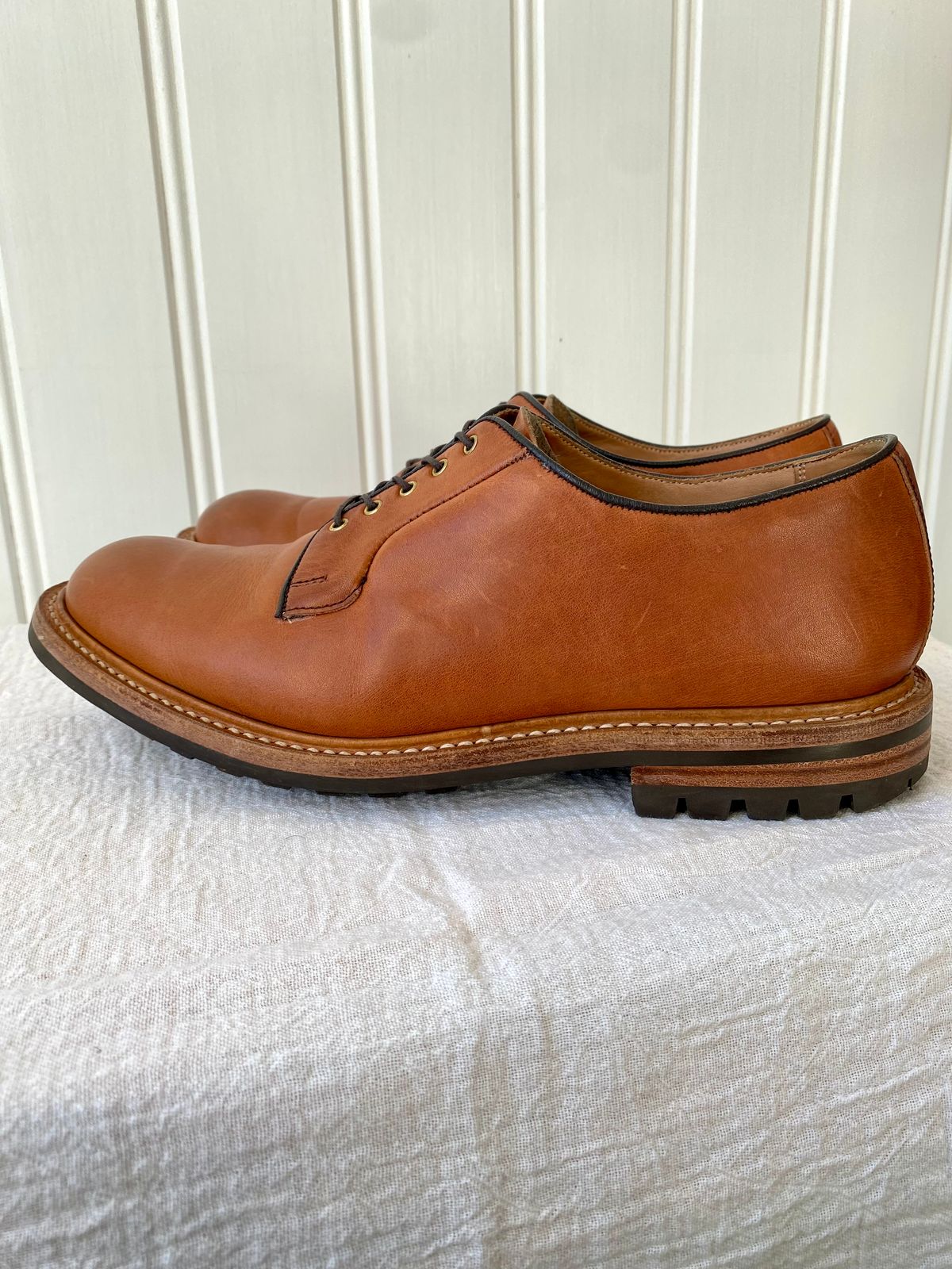 Photo by storybook.oak on December 2, 2022 of the Tricker's Robert Plain Derby Shoe in Horween Natural Dublin.