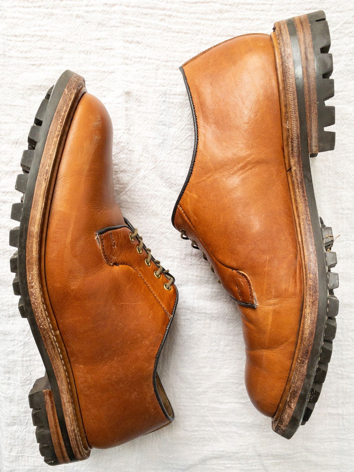 Photo by storybook.oak on February 2, 2023 of the Tricker's Robert Plain Derby Shoe in Horween Natural Dublin.