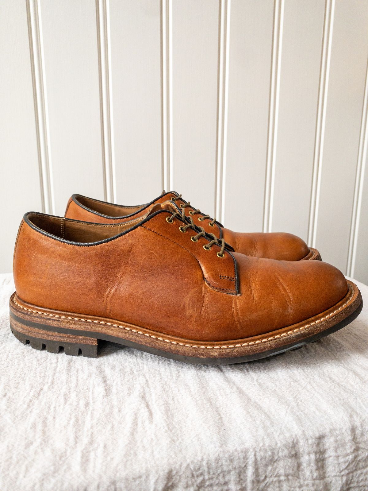 Photo by storybook.oak on February 2, 2023 of the Tricker's Robert Plain Derby Shoe in Horween Natural Dublin.