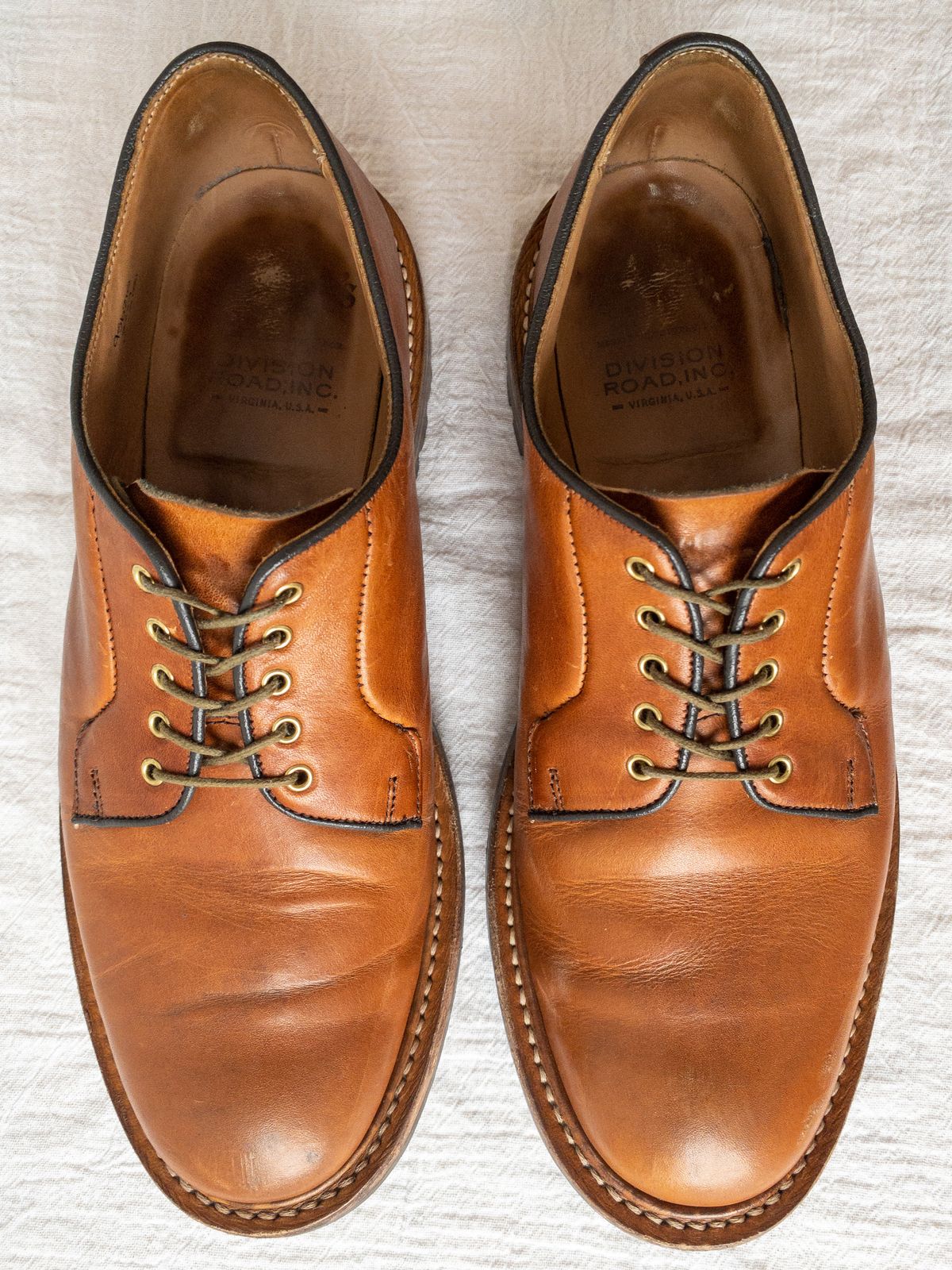 Photo by storybook.oak on February 2, 2023 of the Tricker's Robert Plain Derby Shoe in Horween Natural Dublin.