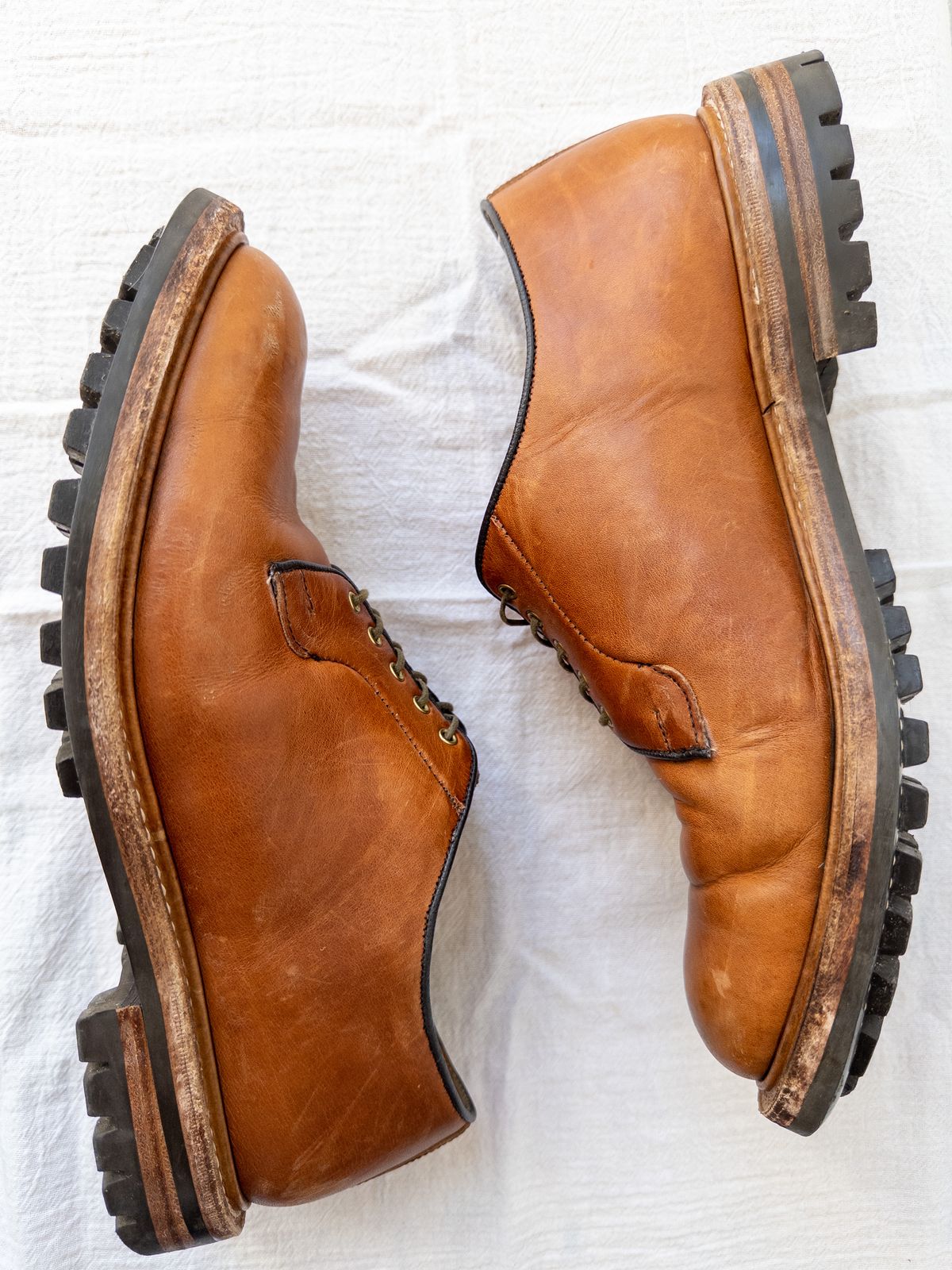 Photo by storybook.oak on March 1, 2023 of the Tricker's Robert Plain Derby Shoe in Horween Natural Dublin.