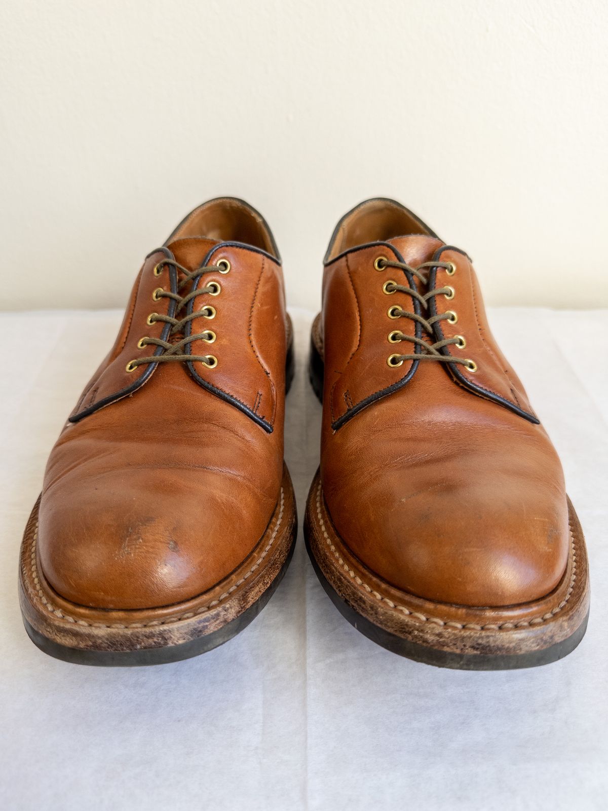 Photo by storybook.oak on April 3, 2023 of the Tricker's Robert Plain Derby Shoe in Horween Natural Dublin.