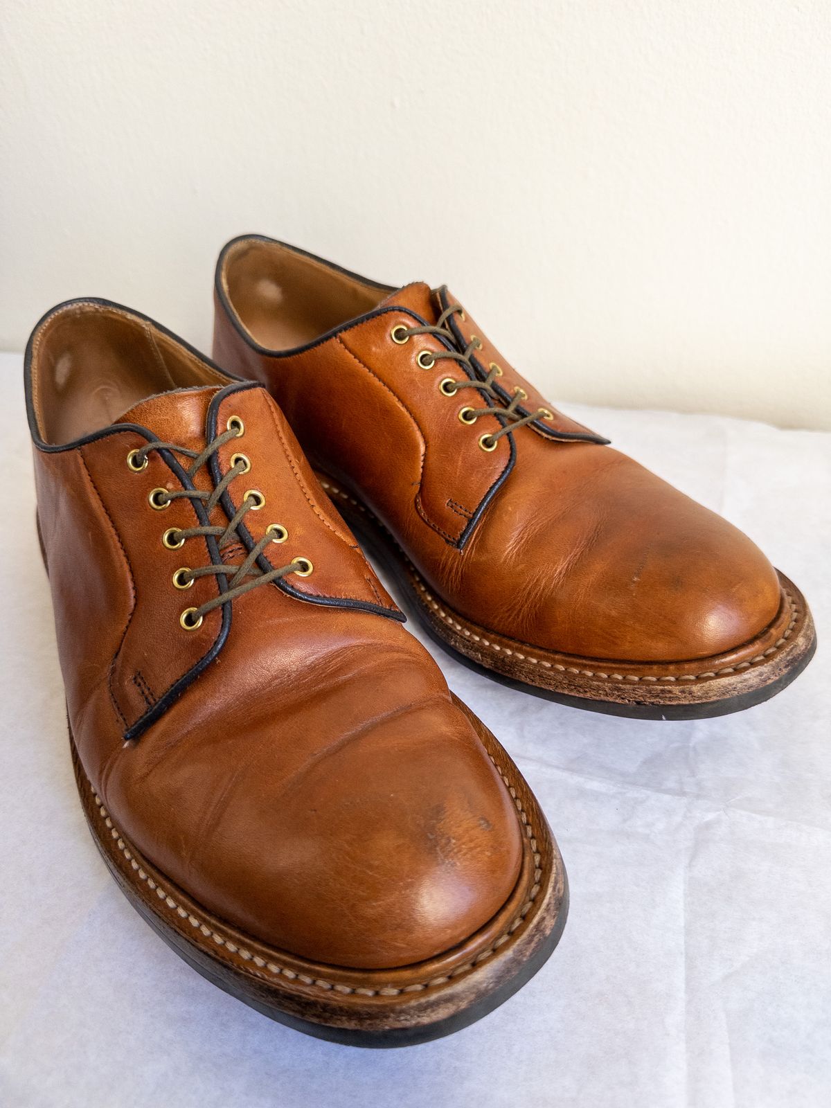 Photo by storybook.oak on April 3, 2023 of the Tricker's Robert Plain Derby Shoe in Horween Natural Dublin.