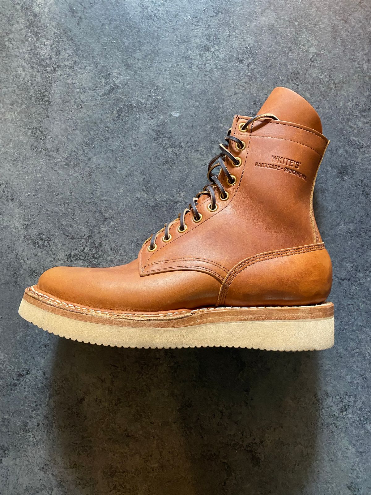 Photo by bradenmcglone on November 5, 2022 of the White's Rambler in Unknown Leather.