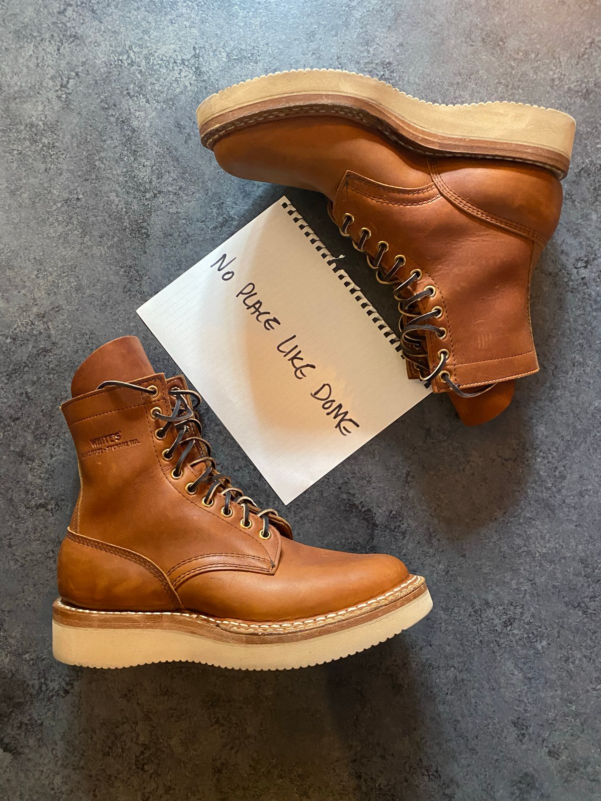 Photo by bradenmcglone on November 5, 2022 of the White's Rambler in Unknown Leather.