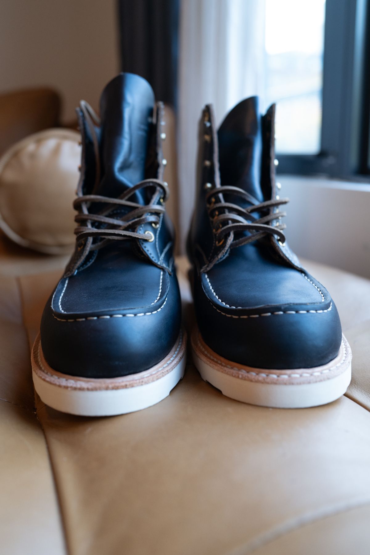 Photo by mjunderw00d on October 4, 2023 of the White's Perry 6" Select in Seidel Black Double Shot.