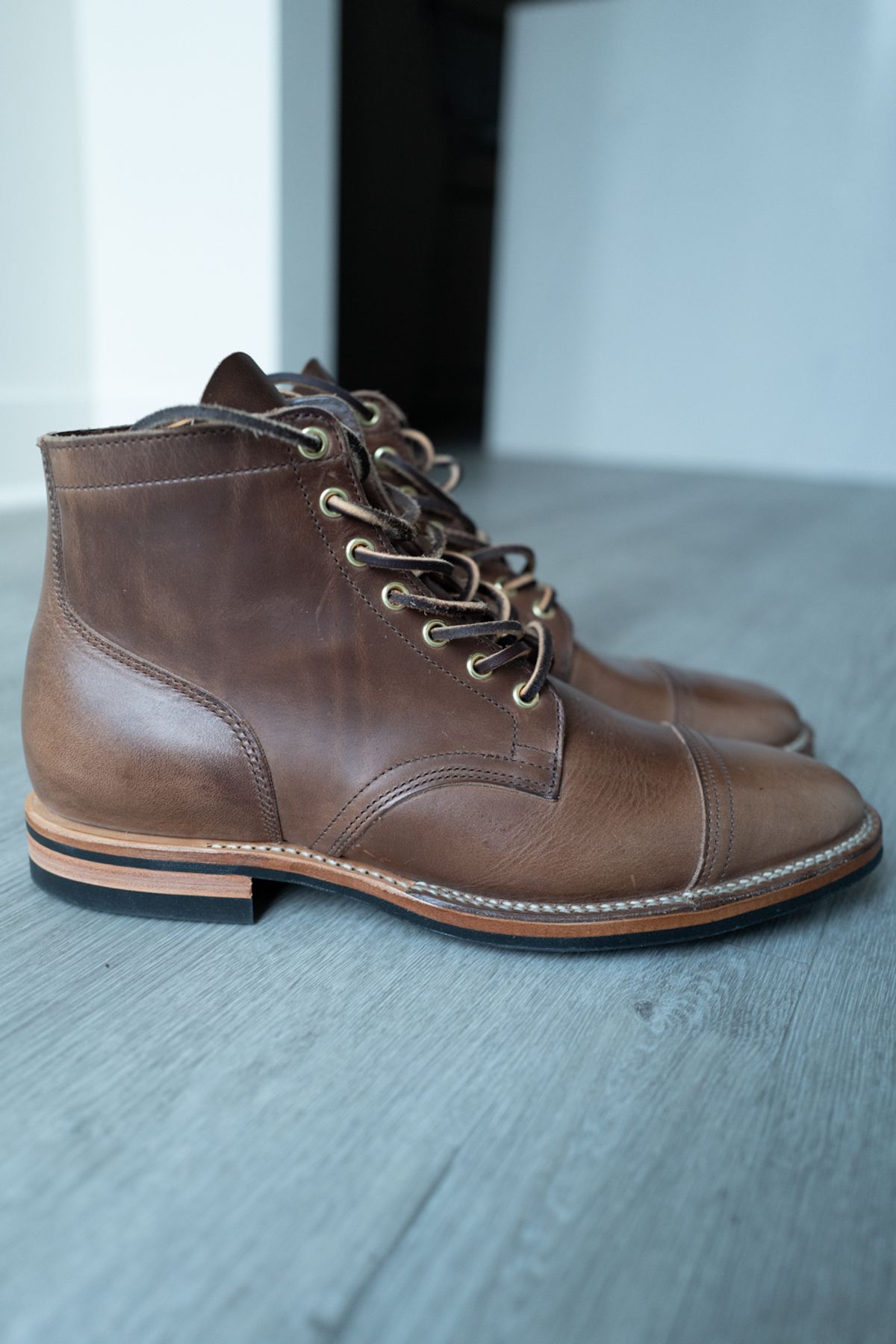 Photo by mjunderw00d on November 2, 2022 of the Viberg Service Boot PCT in Horween Natural Chromexcel.