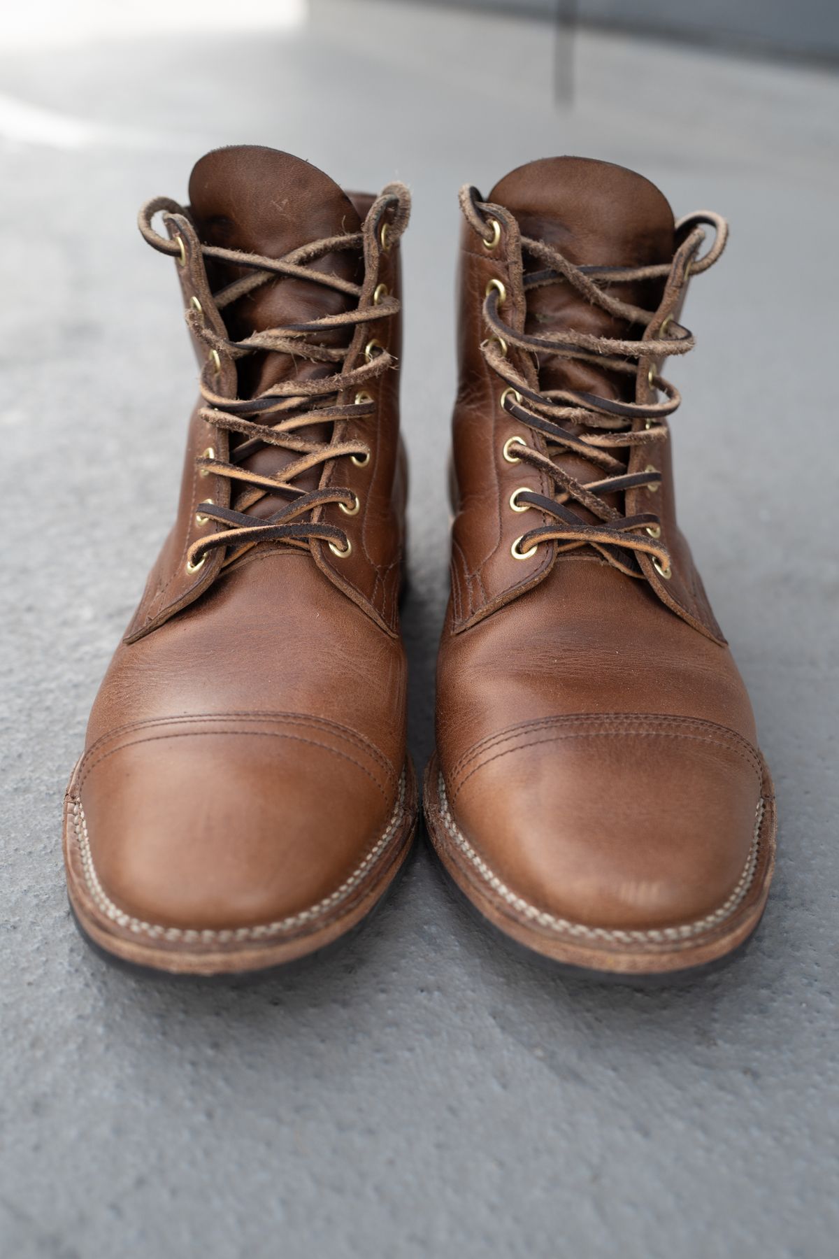Photo by mjunderw00d on February 2, 2023 of the Viberg Service Boot PCT in Horween Natural Chromexcel.