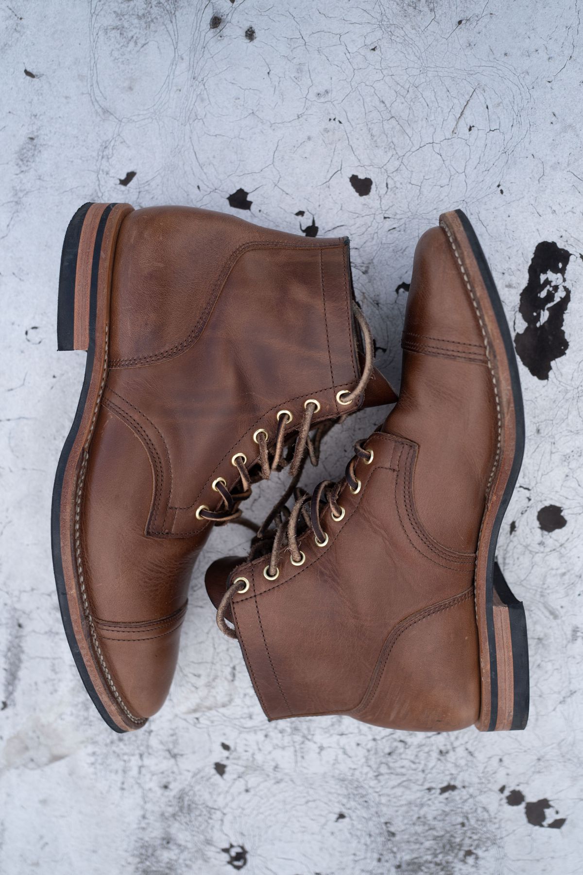 Photo by mjunderw00d on March 5, 2023 of the Viberg Service Boot PCT in Horween Natural Chromexcel.