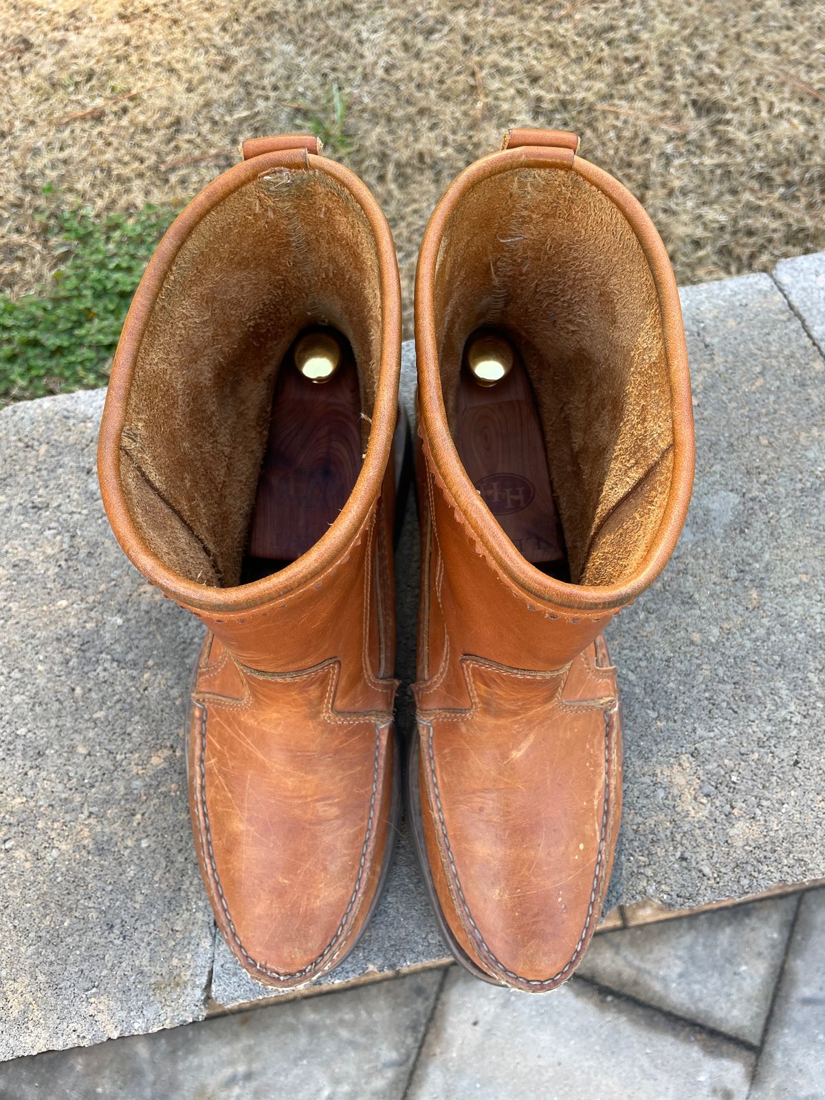 Photo by greenhead on March 3, 2024 of the Quoddy Pull On Boot in Horween Whiskey Cavalier.