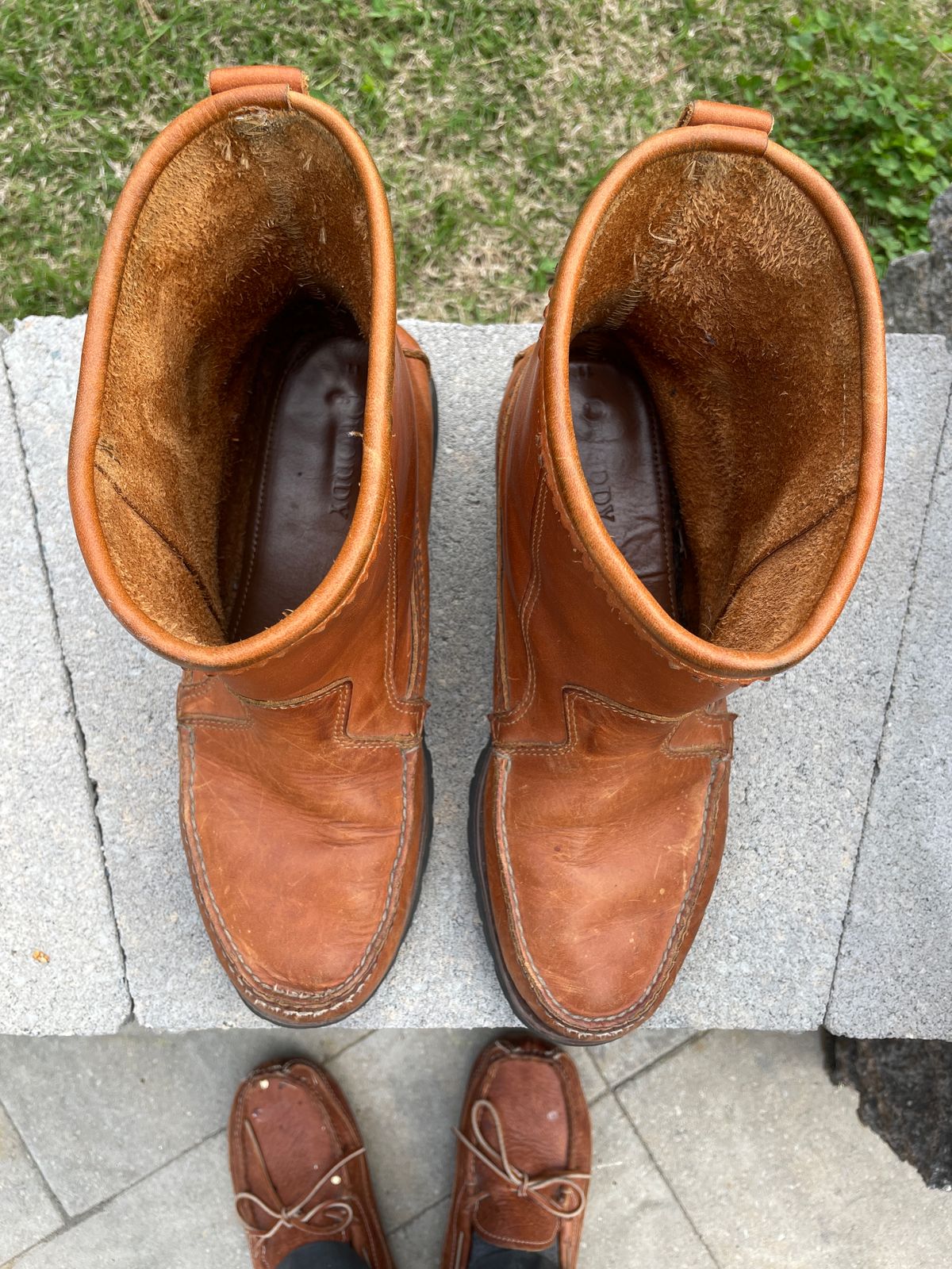 Photo by greenhead on April 2, 2024 of the Quoddy Pull On Boot in Horween Whiskey Cavalier.