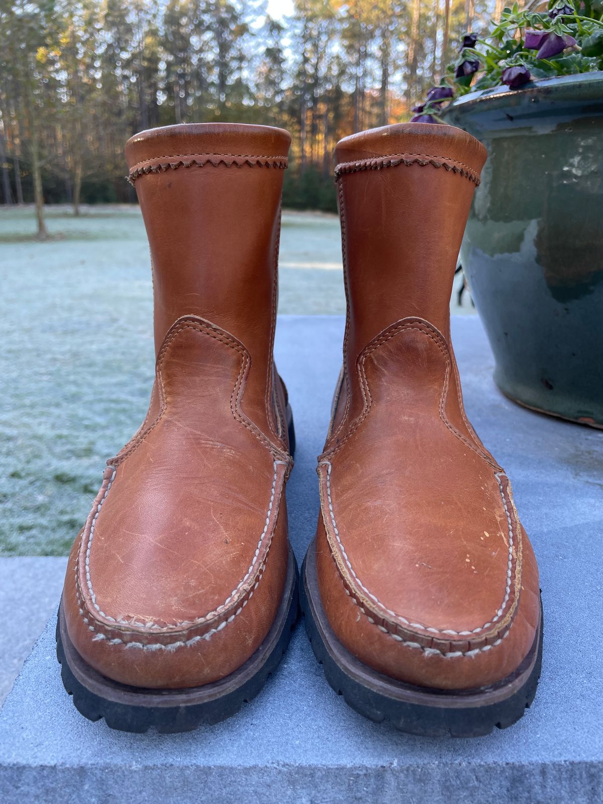 Photo by greenhead on November 5, 2023 of the Quoddy Pull On Boot in Horween Whiskey Cavalier.