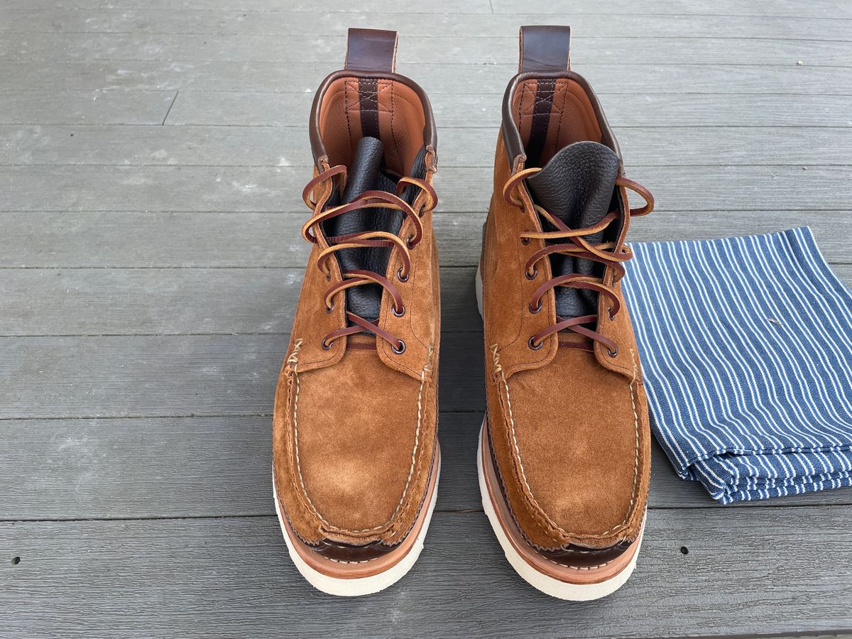 Photo by greenhead on November 1, 2022 of the Yuketen Maine Guide 6 Eye DB Boots in Horween Brown Chromexcel.