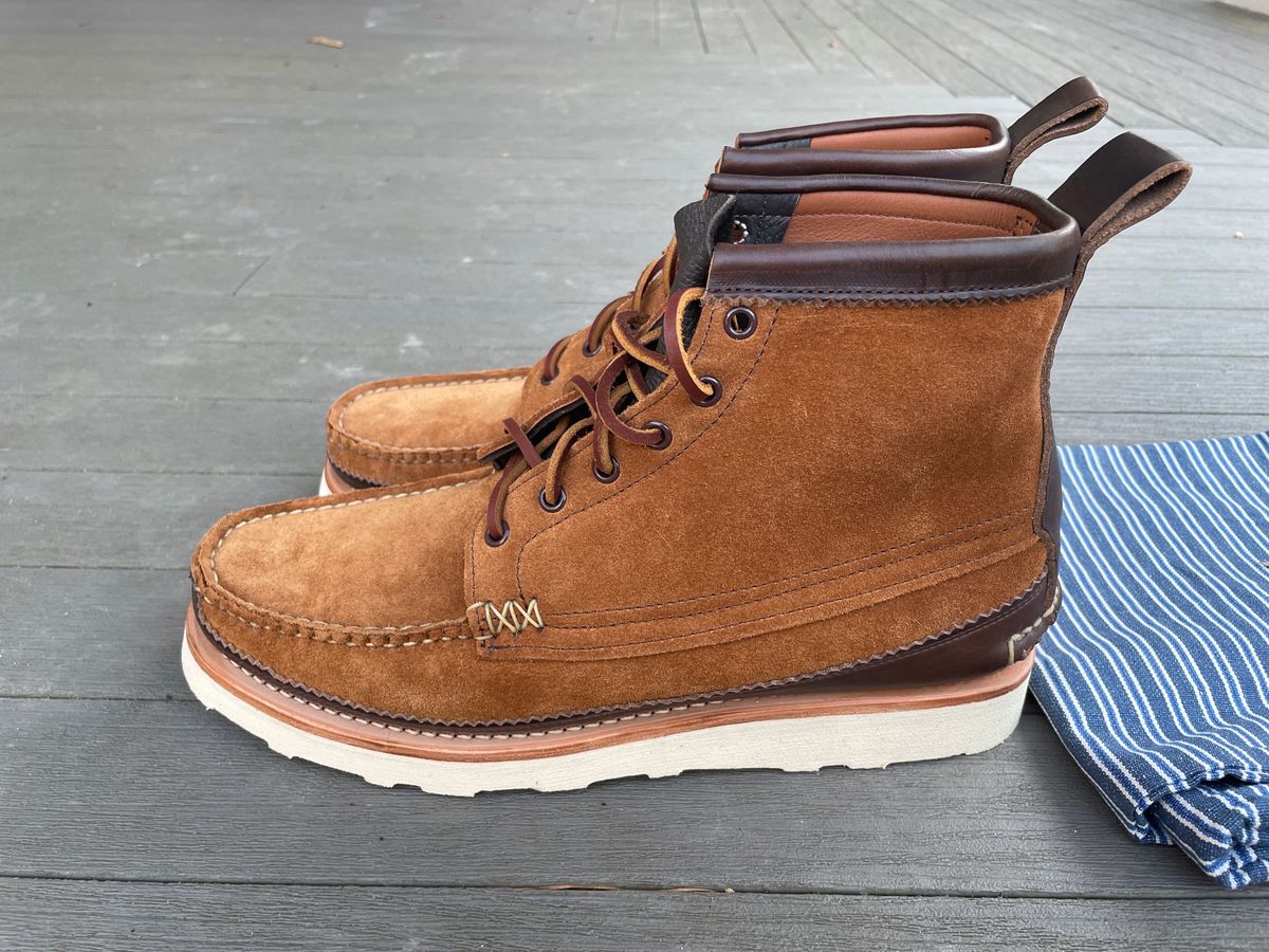Photo by greenhead on November 1, 2022 of the Yuketen Maine Guide 6 Eye DB Boots in Horween Brown Chromexcel.