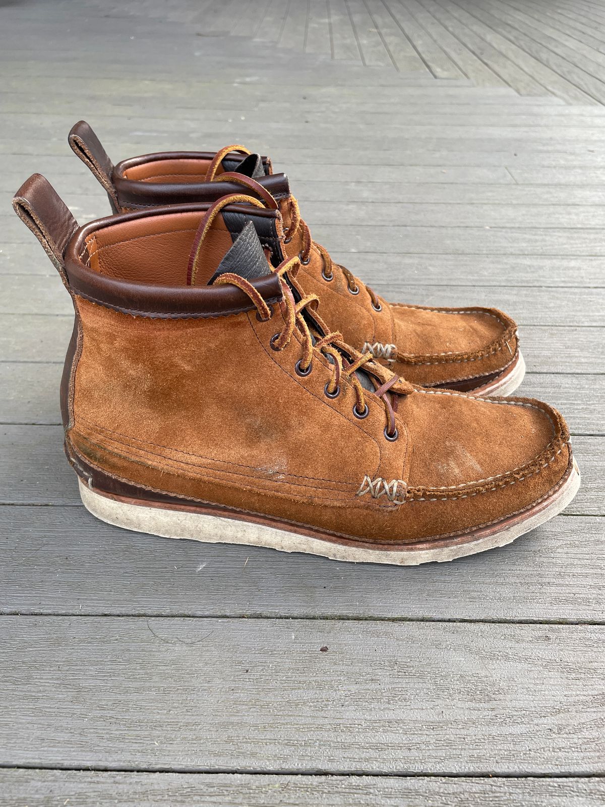 Photo by greenhead on December 4, 2022 of the Yuketen Maine Guide 6 Eye DB Boots in Horween Brown Chromexcel.