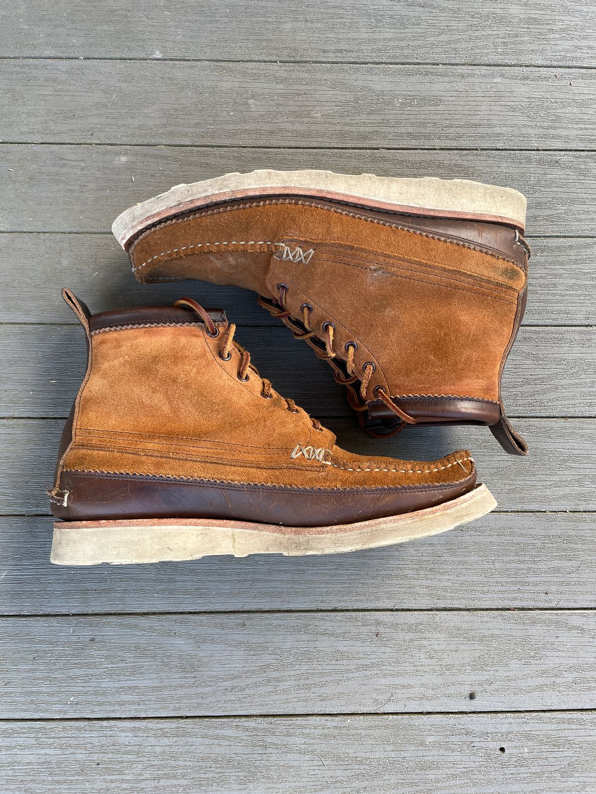 Photo by greenhead on December 4, 2022 of the Yuketen Maine Guide 6 Eye DB Boots in Horween Brown Chromexcel.