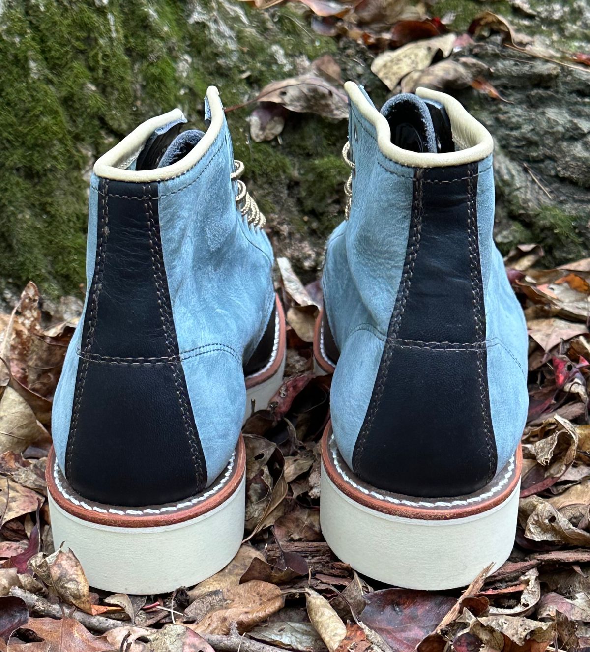 Photo by lee.goodson on November 3, 2024 of the Red Wing 6-Inch Classic Moc in Mulri-Indigo.