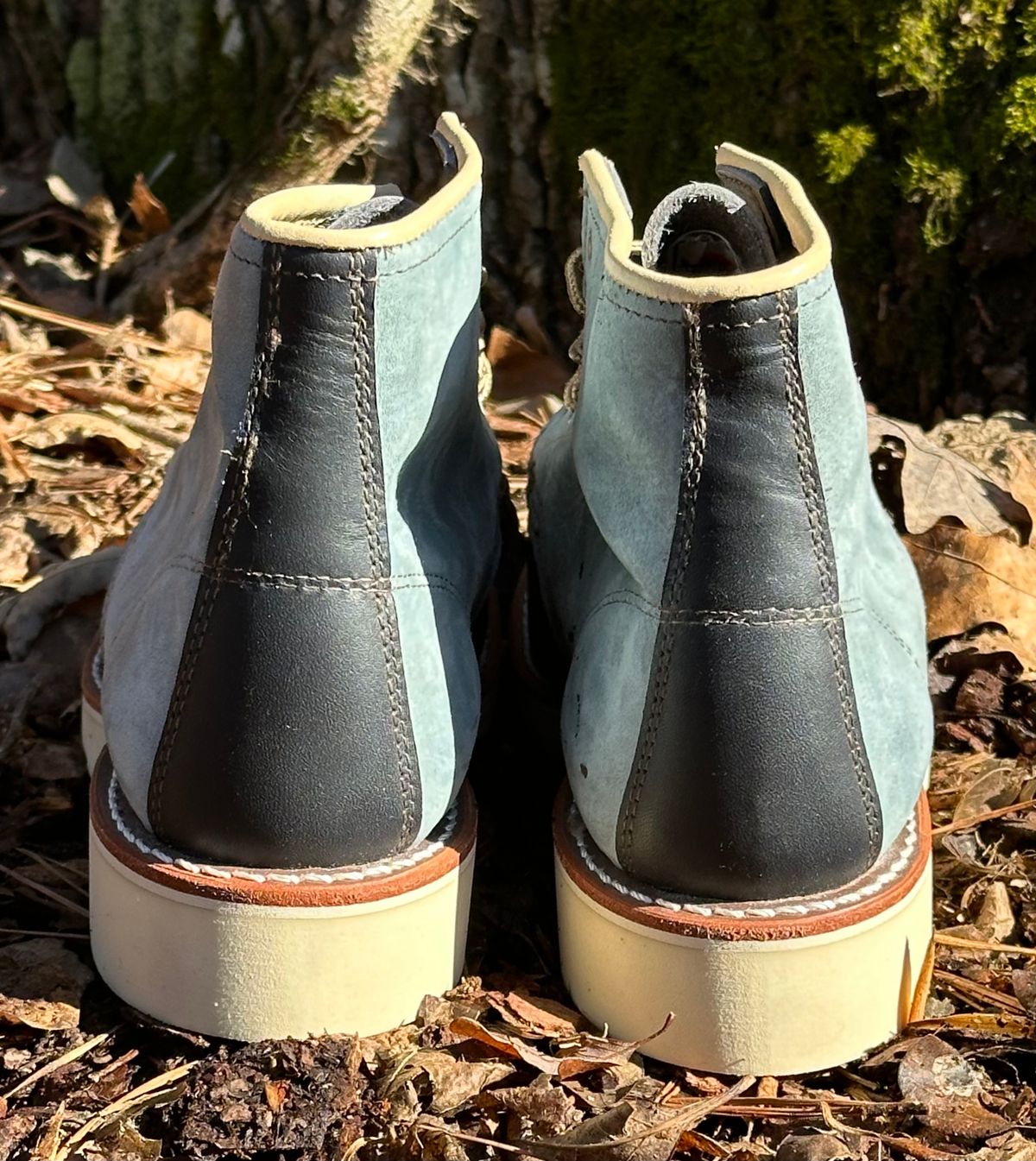 Photo by lee.goodson on February 1, 2025 of the Red Wing 6-Inch Classic Moc in Mulri-Indigo.