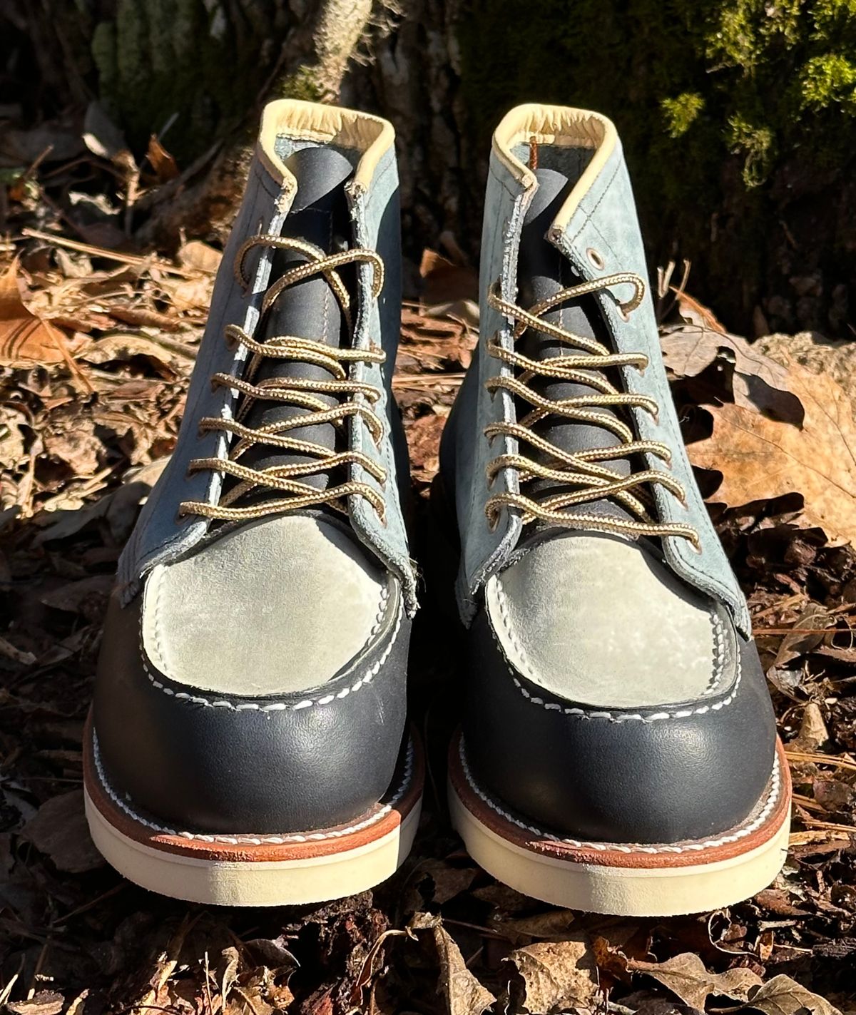 Photo by lee.goodson on February 1, 2025 of the Red Wing 6-Inch Classic Moc in Mulri-Indigo.